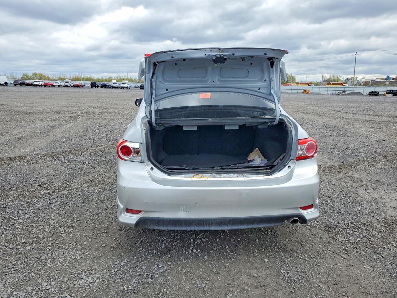 2013 Toyota Corolla L Silver vin: 2T1BU4EE1DC980679
