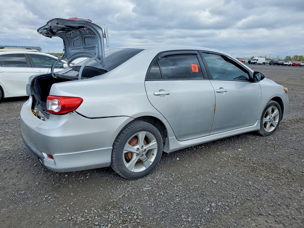 2013 Toyota Corolla L Silver vin: 2T1BU4EE1DC980679
