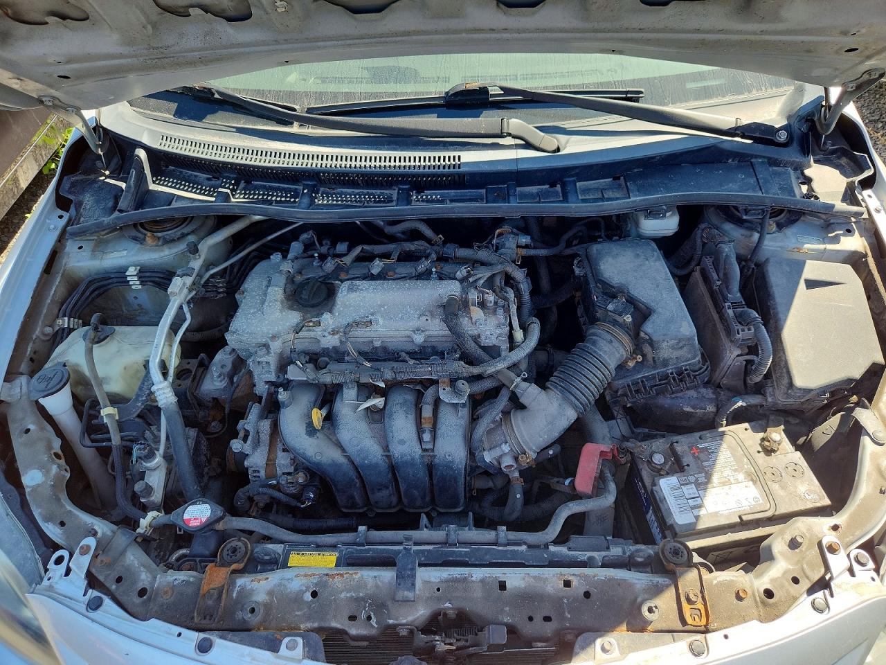 2013 Toyota Corolla L Silver vin: 2T1BU4EE1DC980679