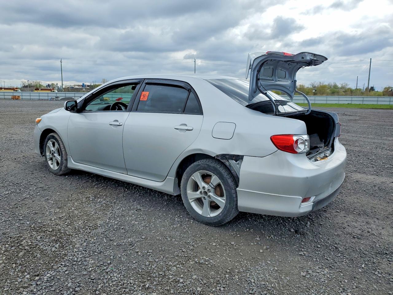 2013 Toyota Corolla L Silver vin: 2T1BU4EE1DC980679