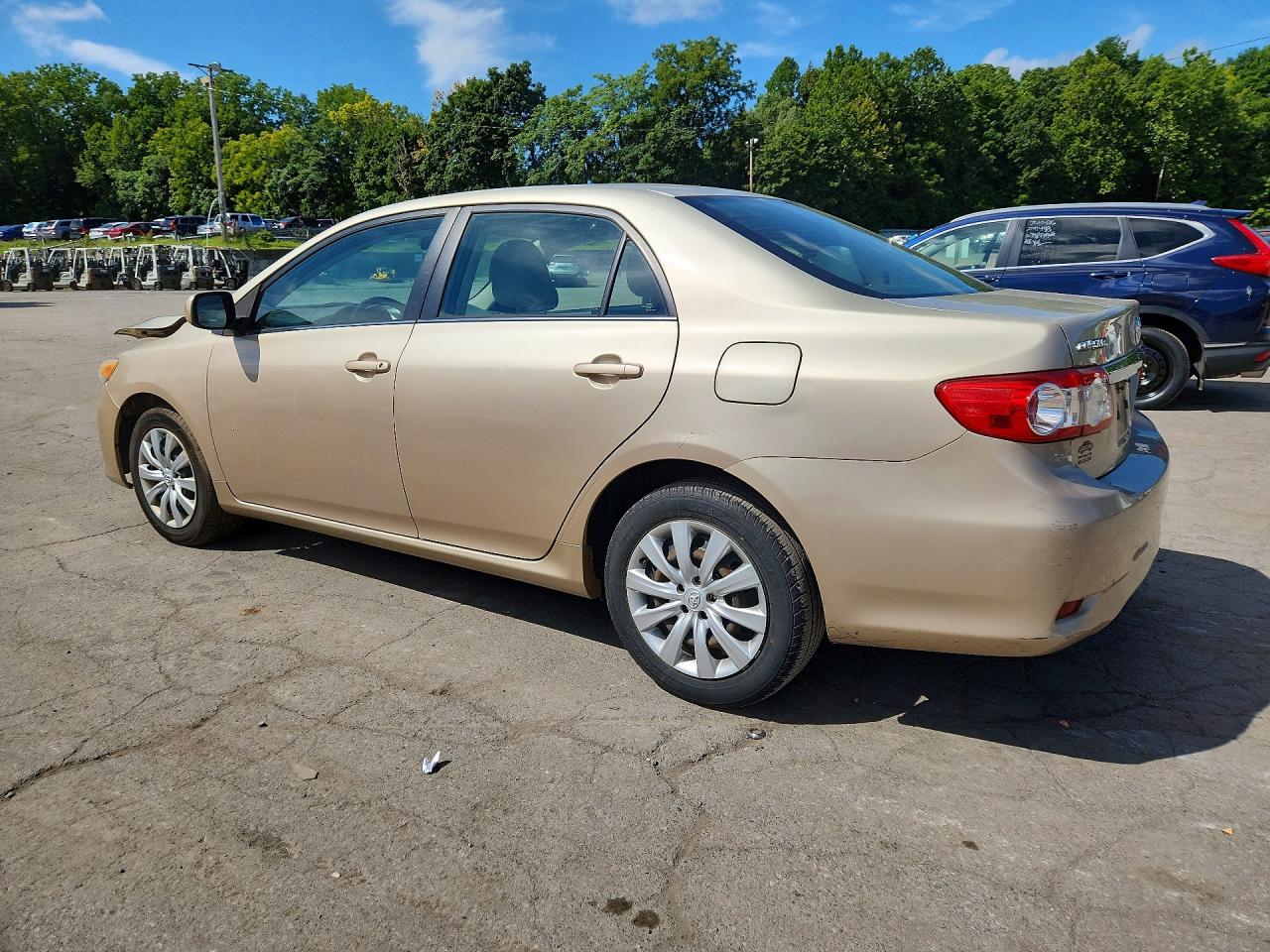 2013 Toyota Corolla Le Gold vin: 2T1BU4EE1DC993853