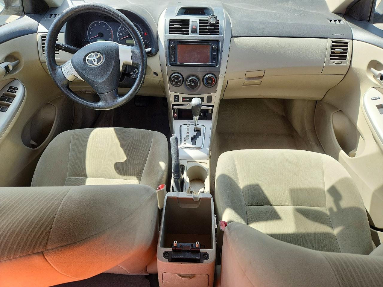 2013 Toyota Corolla Le Gold vin: 2T1BU4EE1DC993853