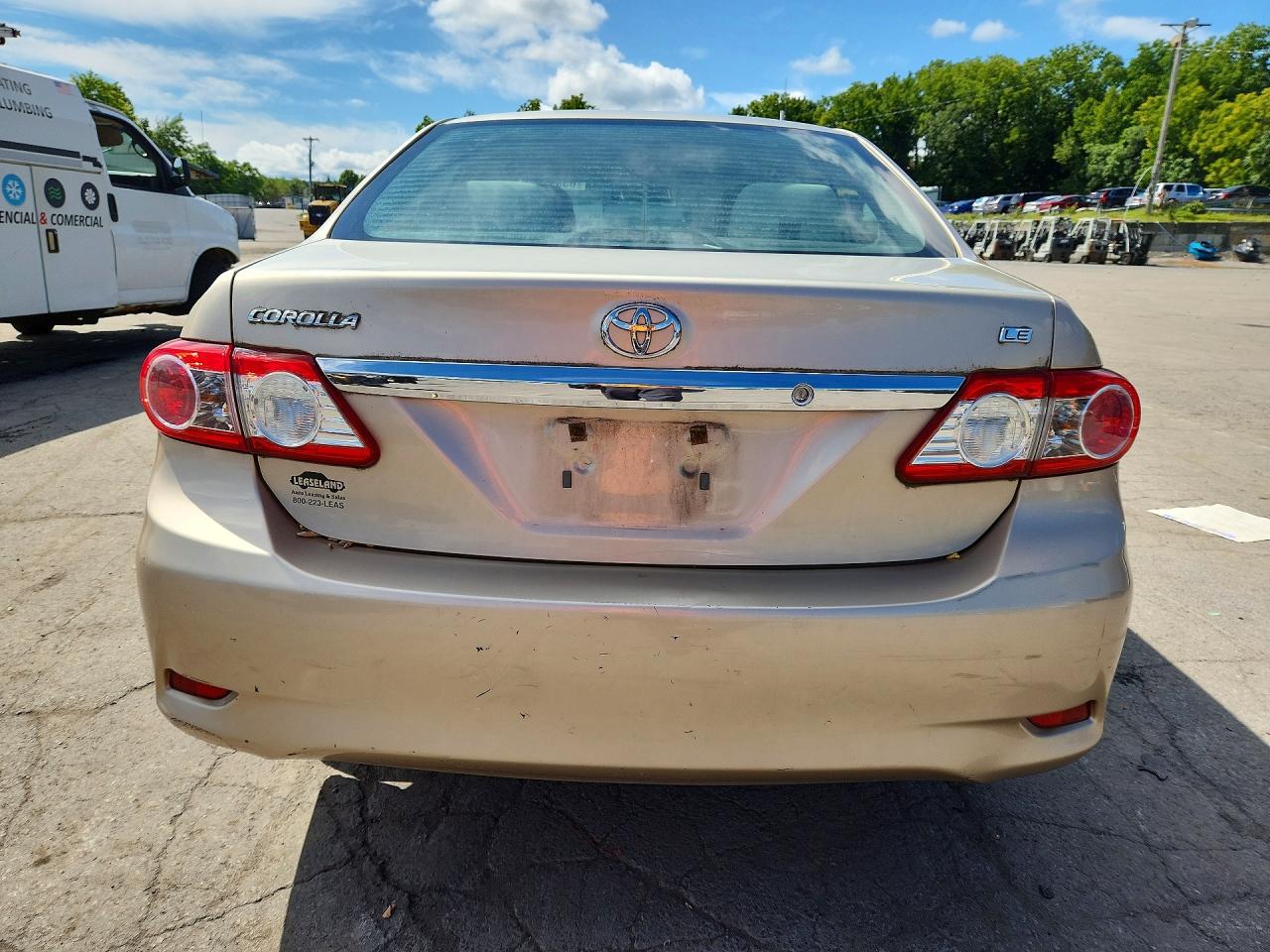 2013 Toyota Corolla Le Gold vin: 2T1BU4EE1DC993853