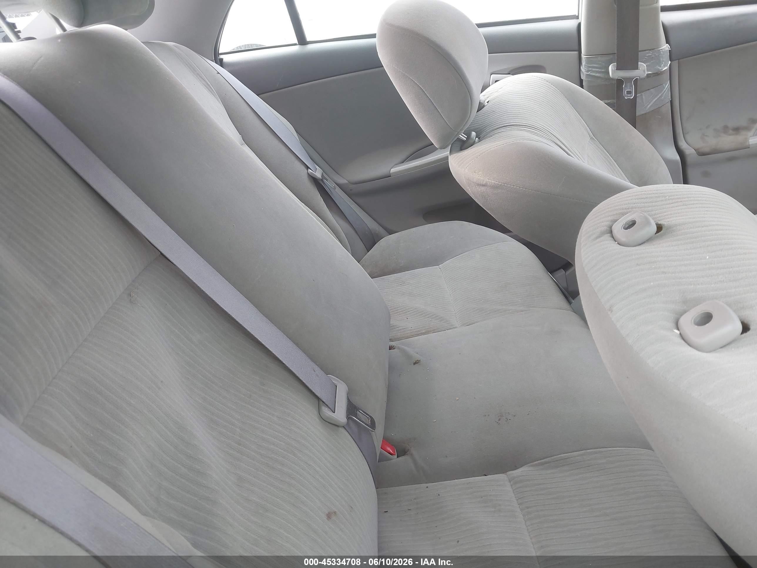 2010 Toyota Corolla Le Серебряный vin: 2T1BU4EE2AC196491