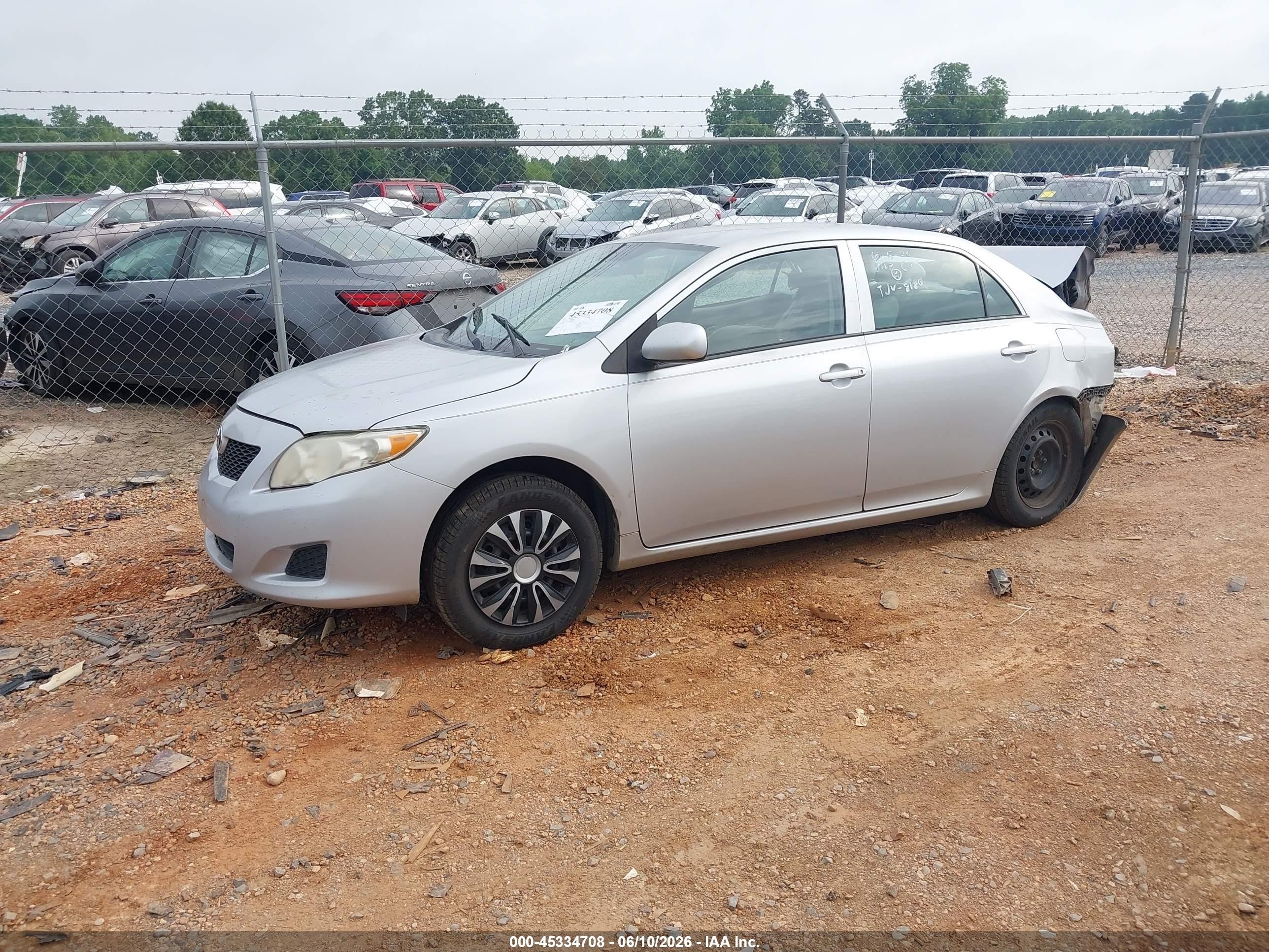 2010 Toyota Corolla Le Серебряный vin: 2T1BU4EE2AC196491