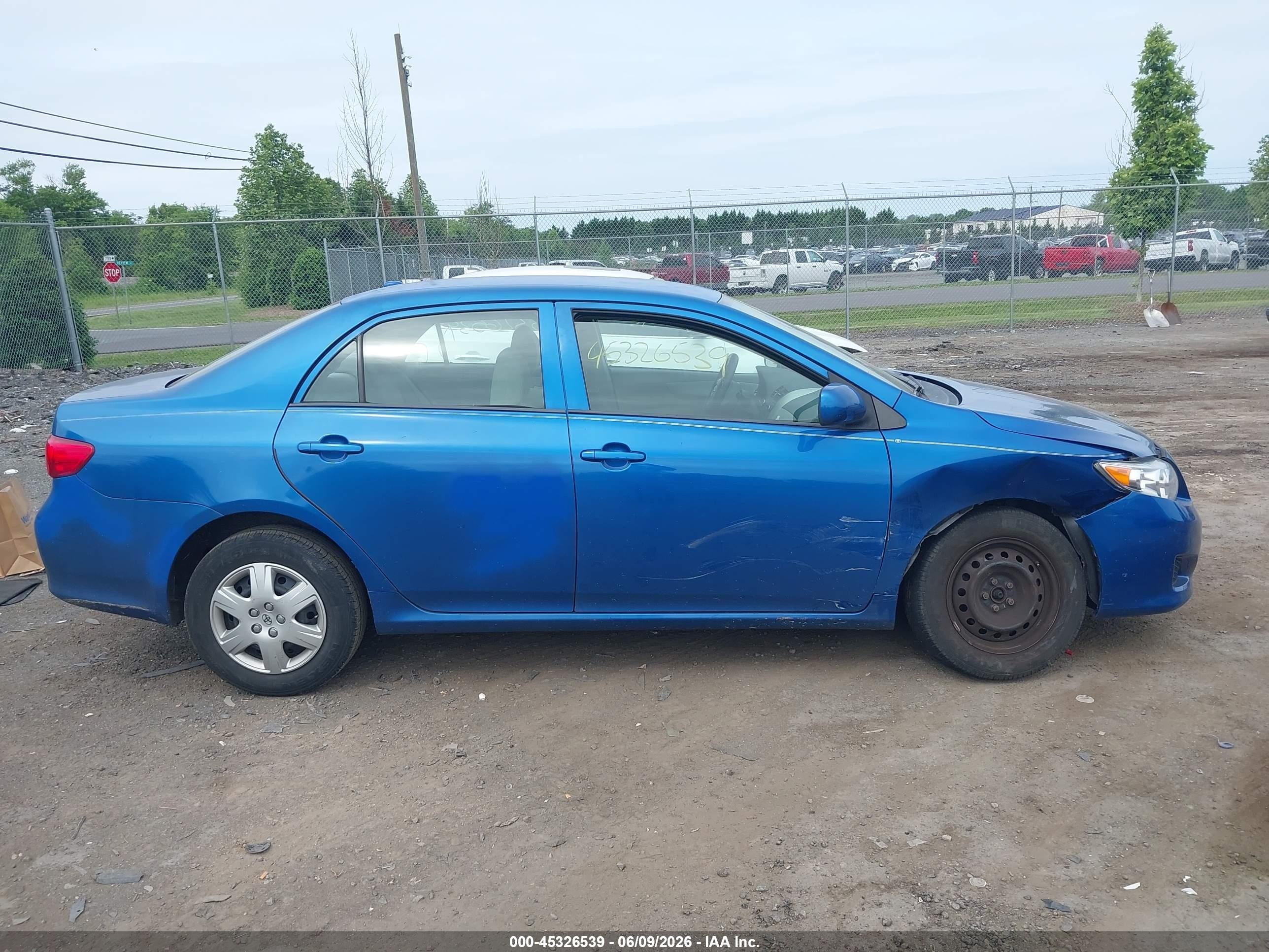 2010 Toyota Corolla Le Blue vin: 2T1BU4EE2AC232437