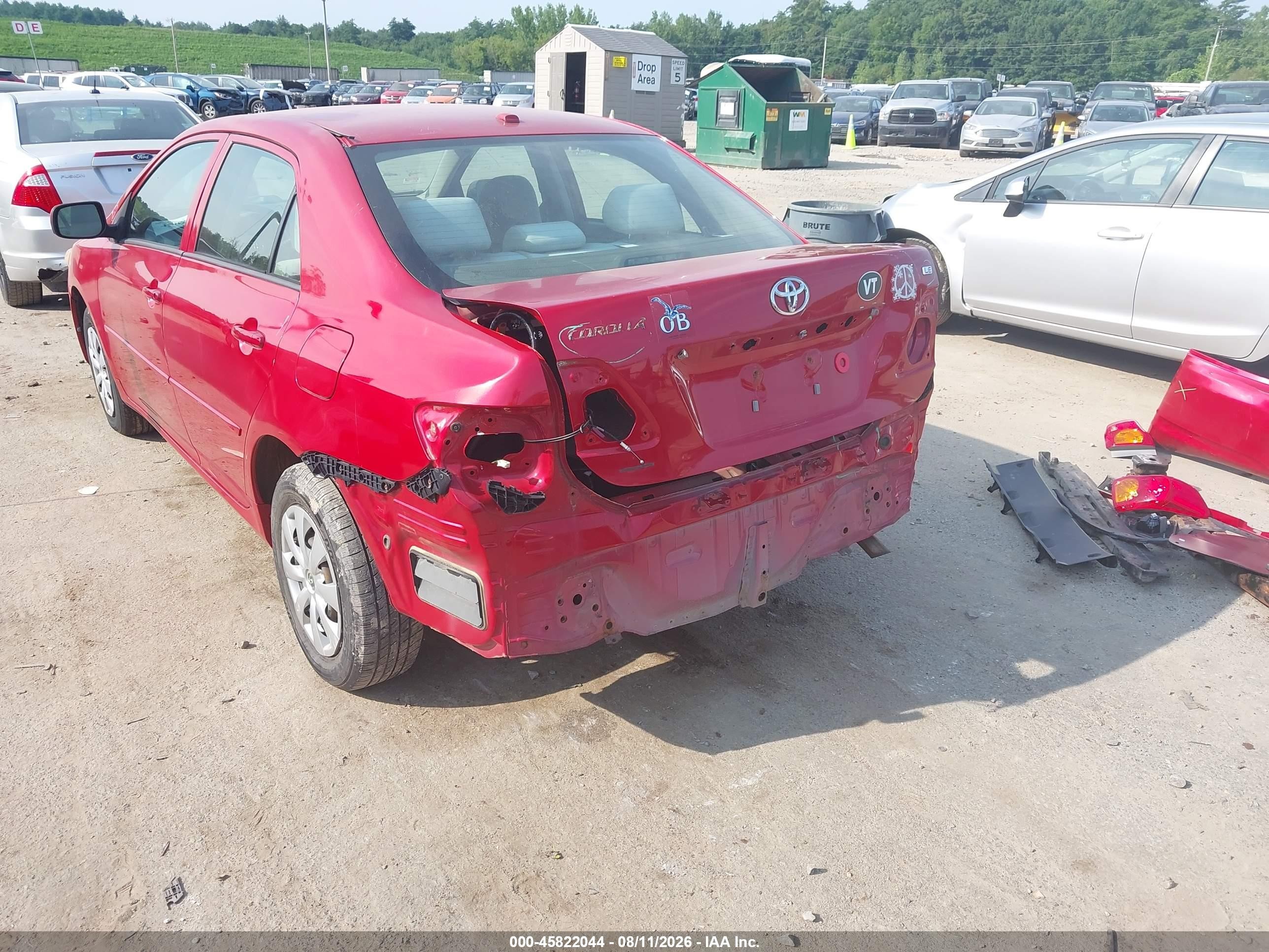 2010 Toyota Corolla Le Red vin: 2T1BU4EE2AC260707