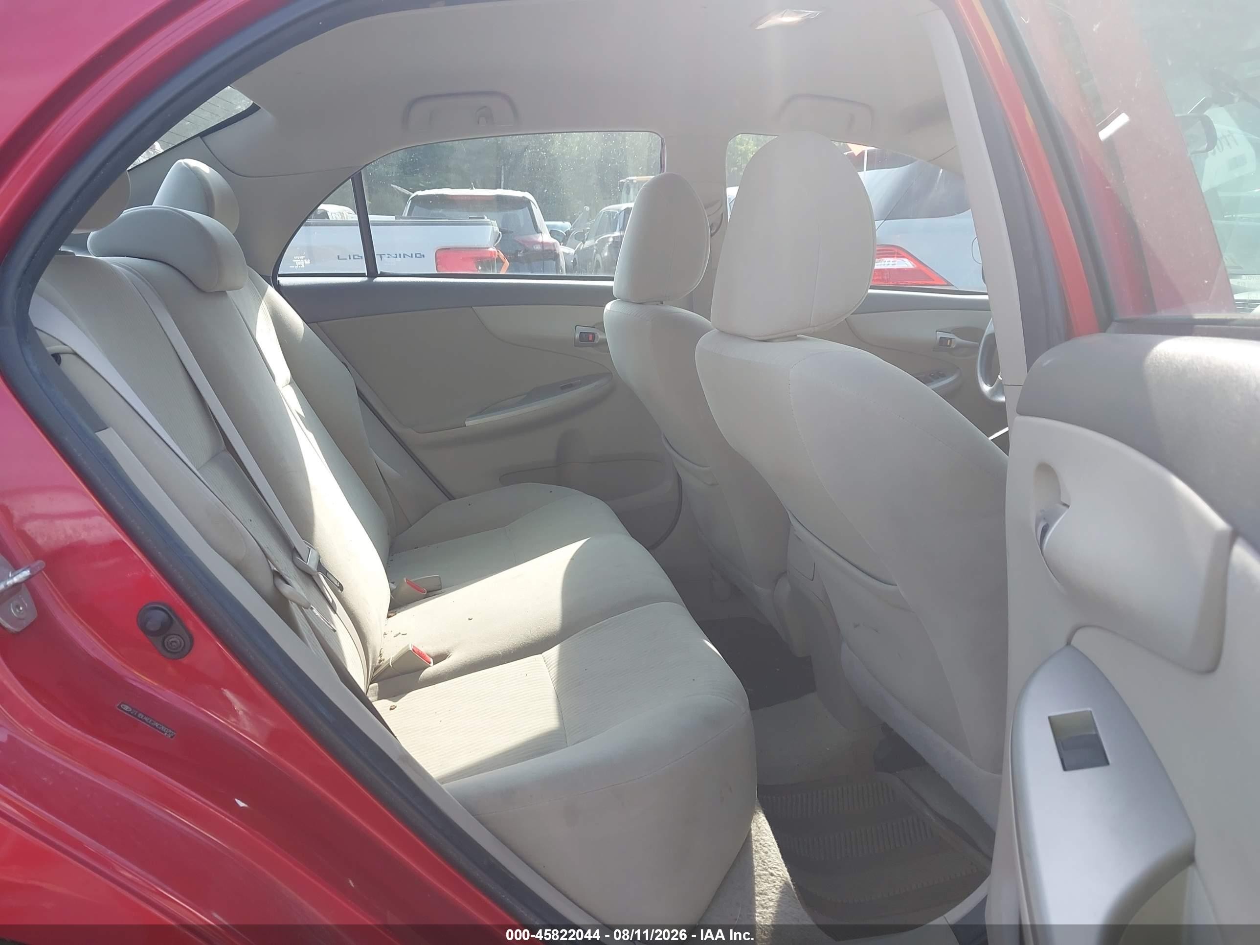 2010 Toyota Corolla Le Red vin: 2T1BU4EE2AC260707