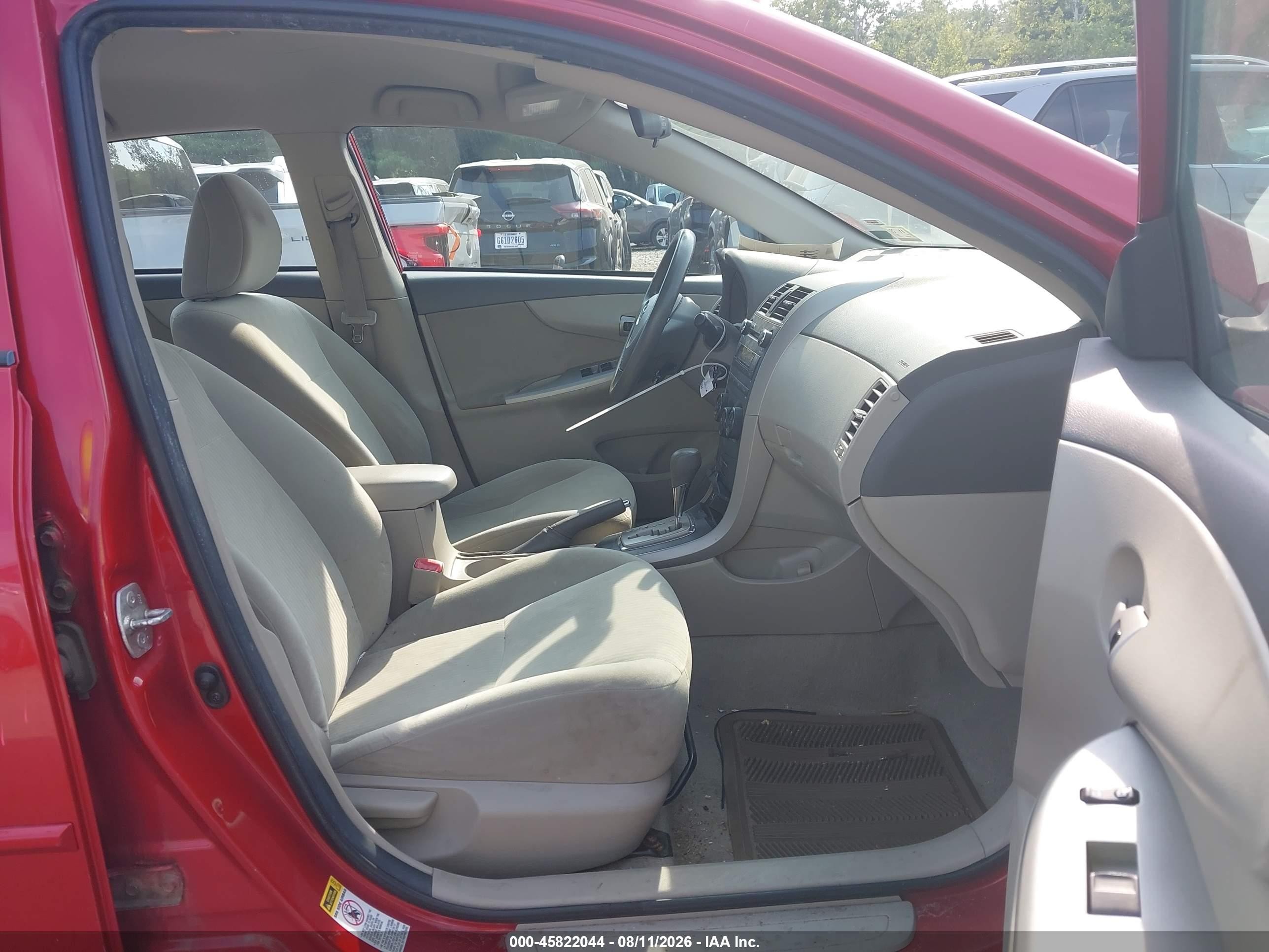 2010 Toyota Corolla Le Red vin: 2T1BU4EE2AC260707