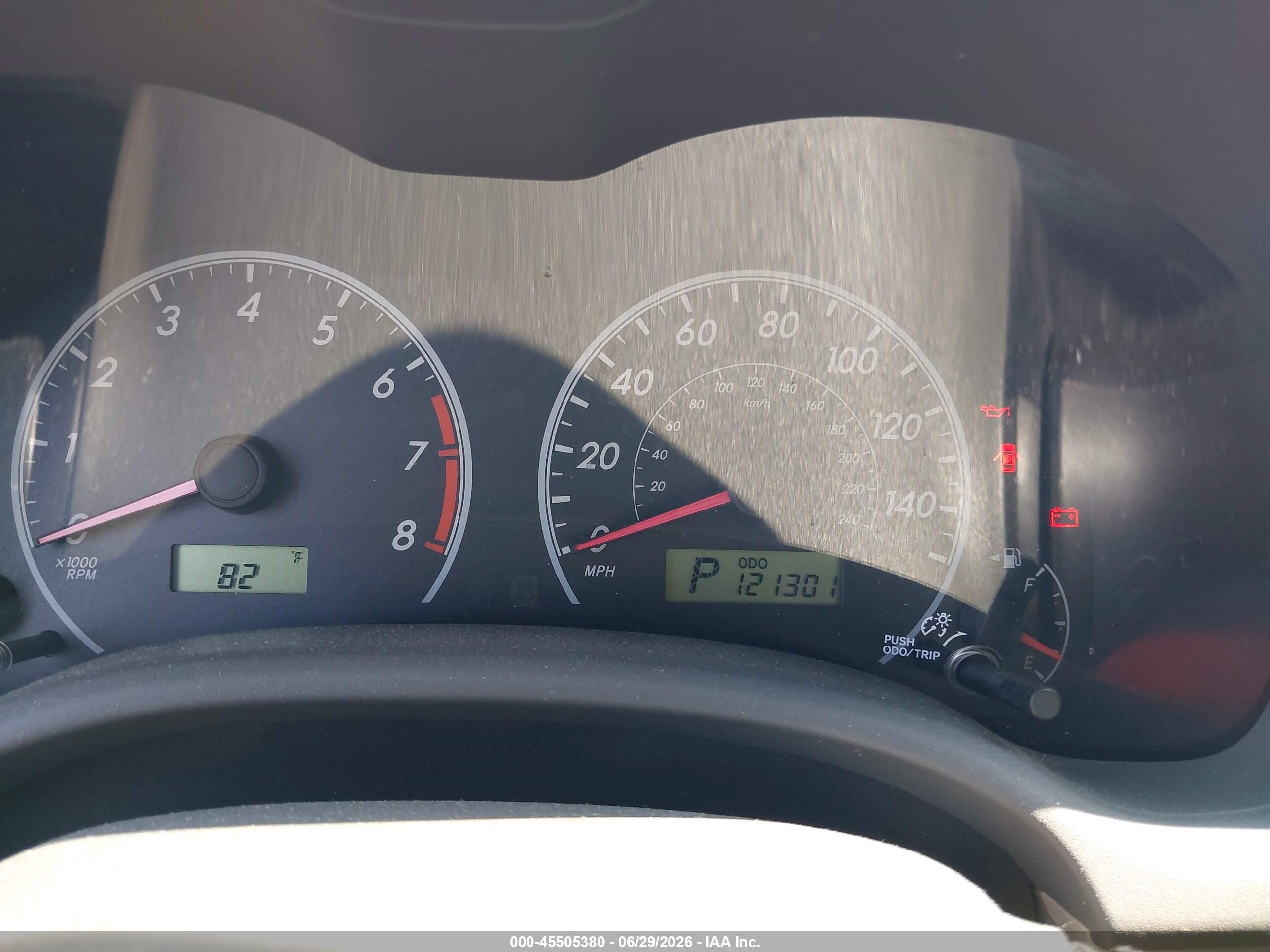 2010 Toyota Corolla   Серебряный vin: 2T1BU4EE2AC265602