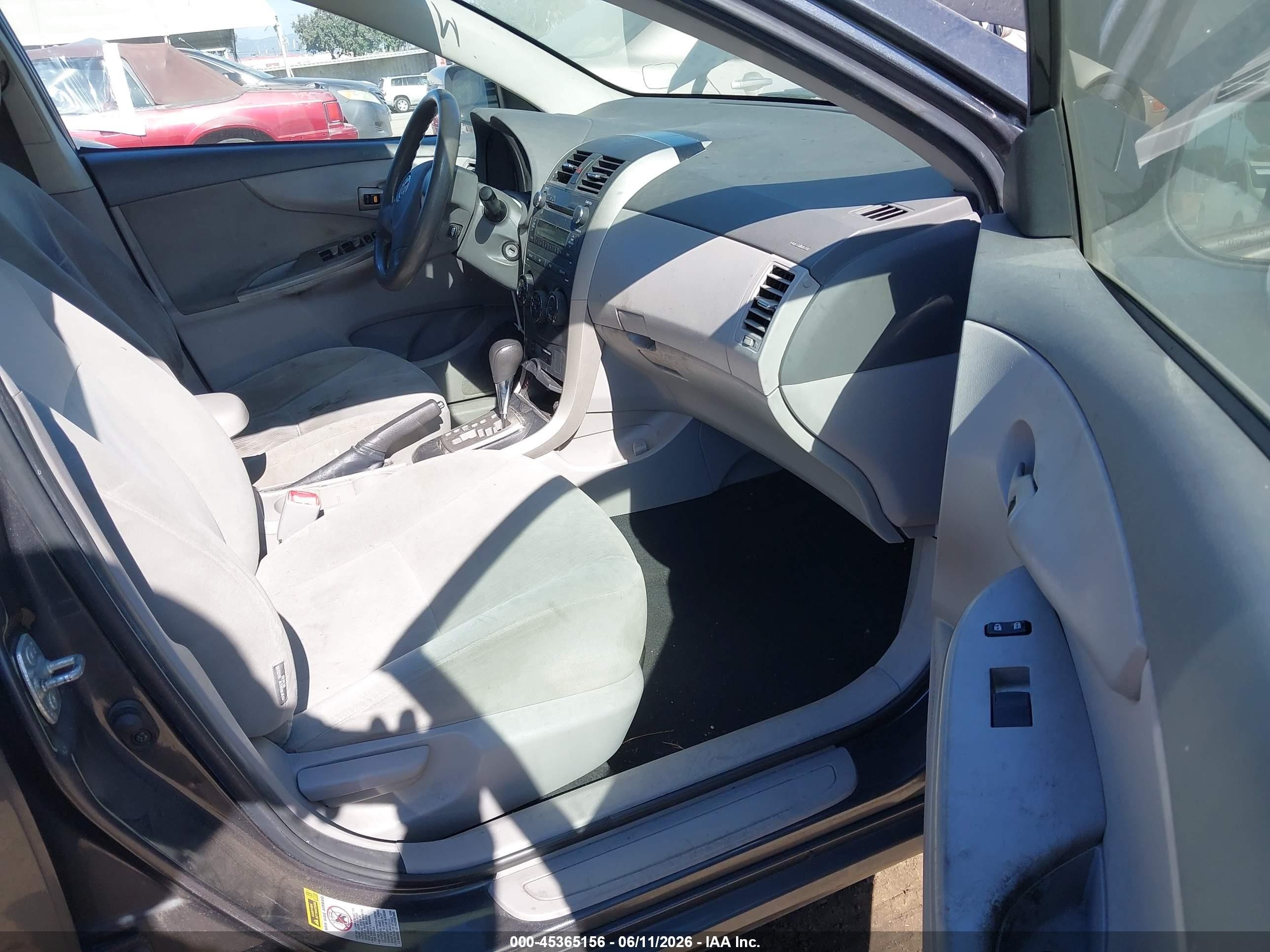 2010 Toyota Corolla Le Gray vin: 2T1BU4EE2AC298356