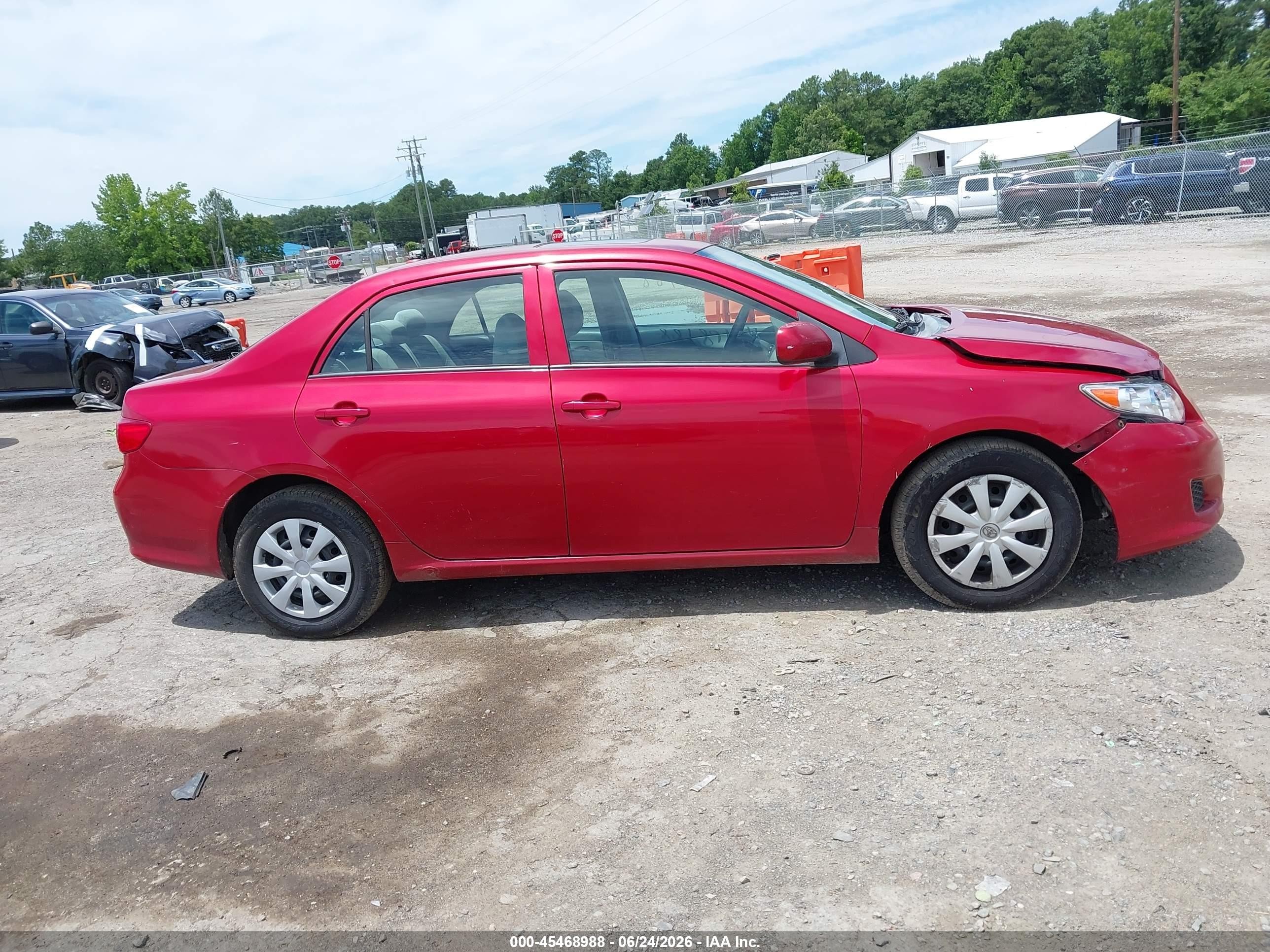 2010 Toyota Corolla Le Red vin: 2T1BU4EE2AC298857
