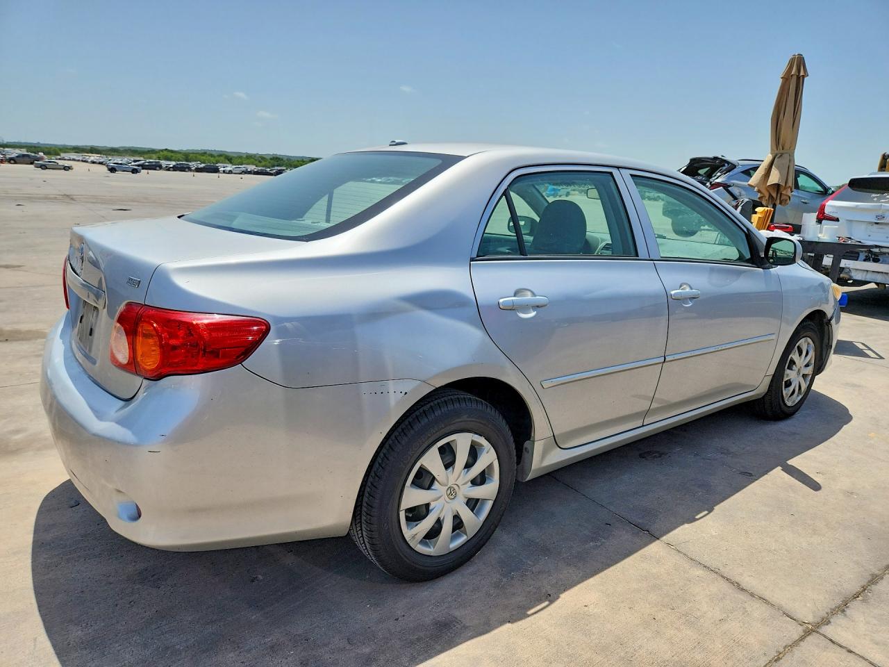 2010 Toyota Corolla Le Silver vin: 2T1BU4EE2AC299619