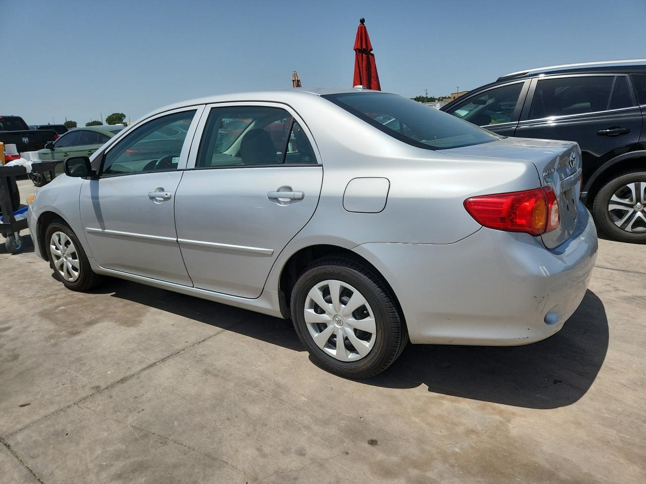 2010 Toyota Corolla Le Silver vin: 2T1BU4EE2AC299619