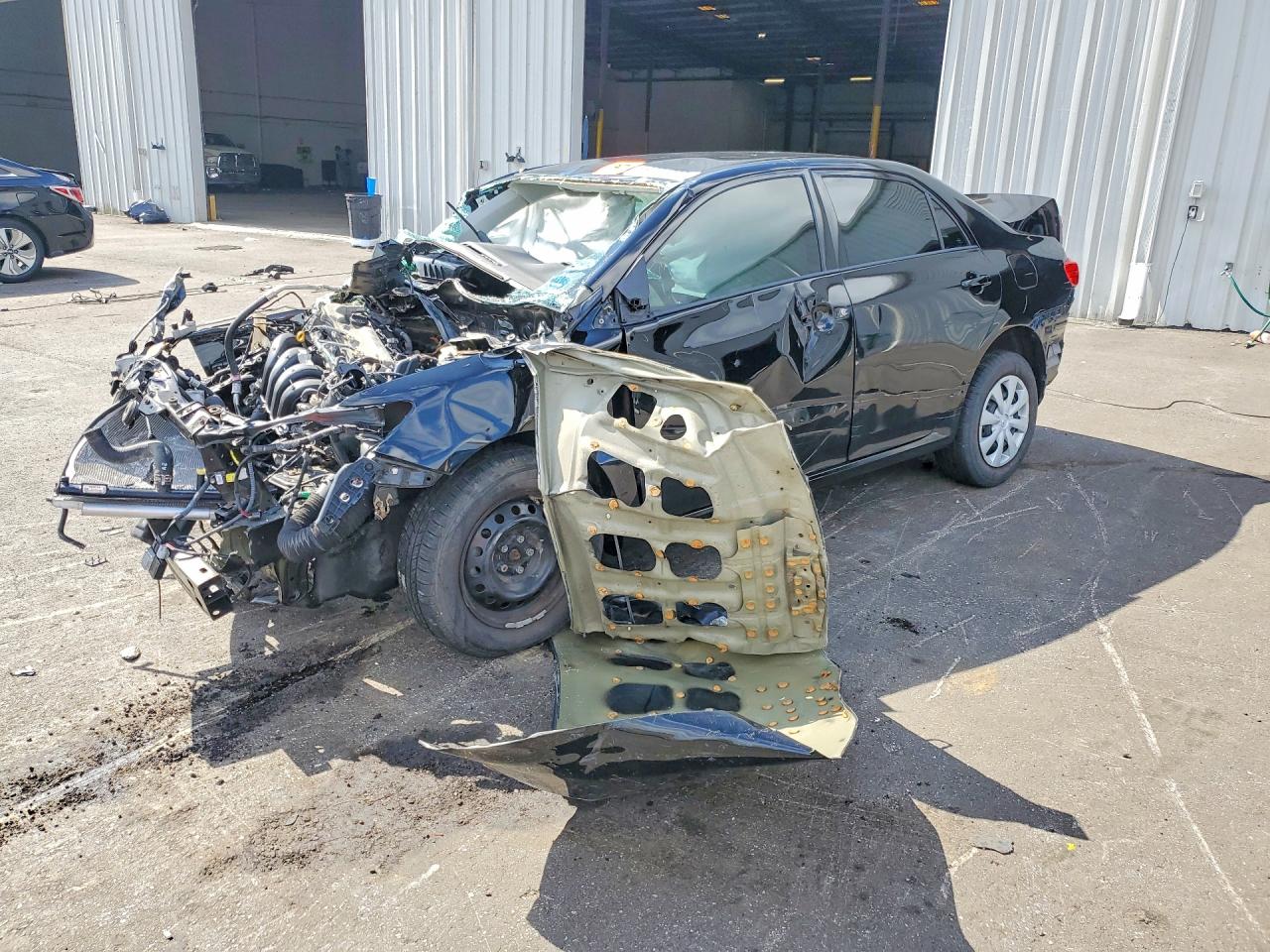 2010 Toyota Corolla Base Черный vin: 2T1BU4EE2AC314040