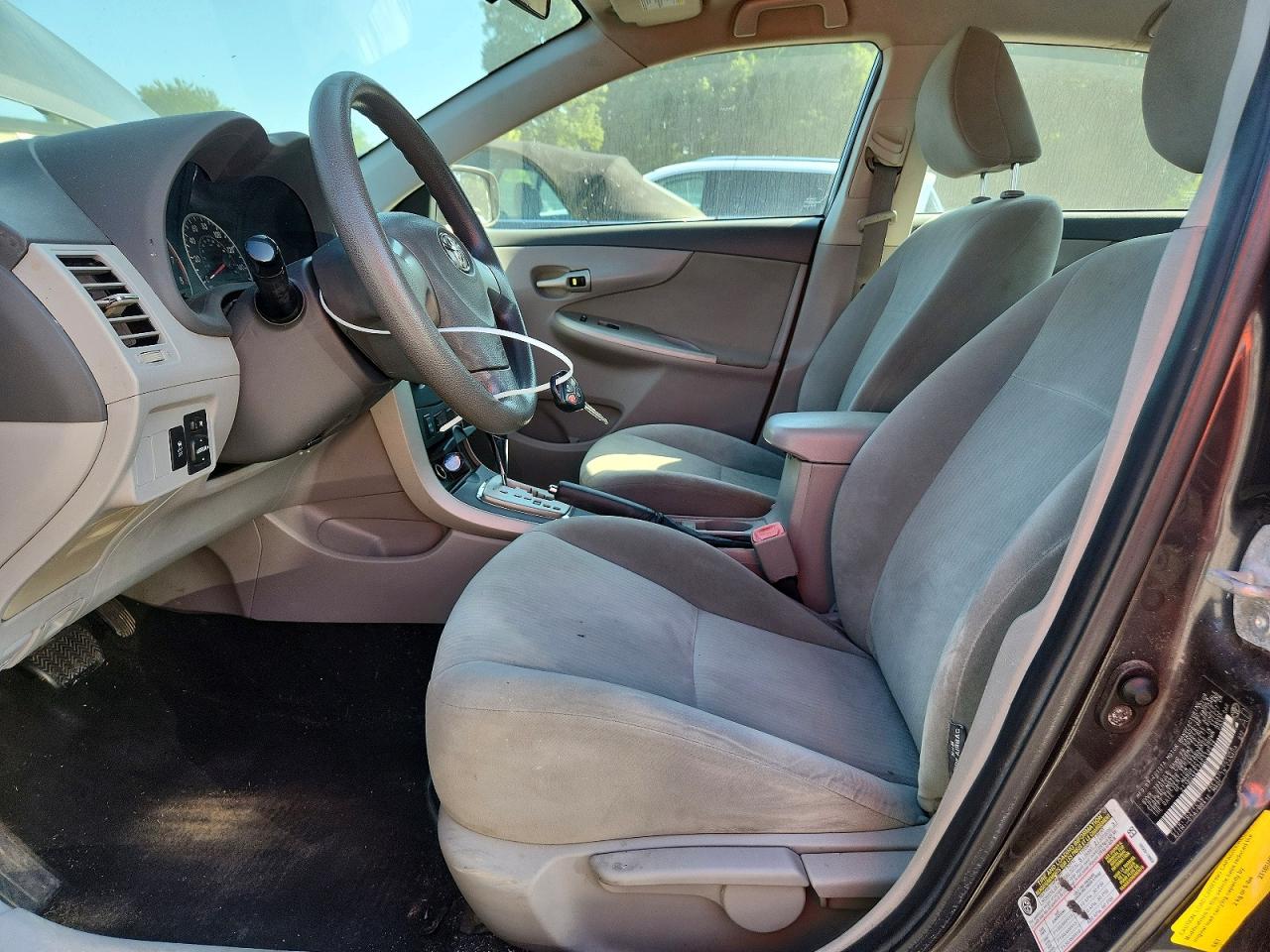 2010 Toyota Corolla Le Серый vin: 2T1BU4EE2AC319514