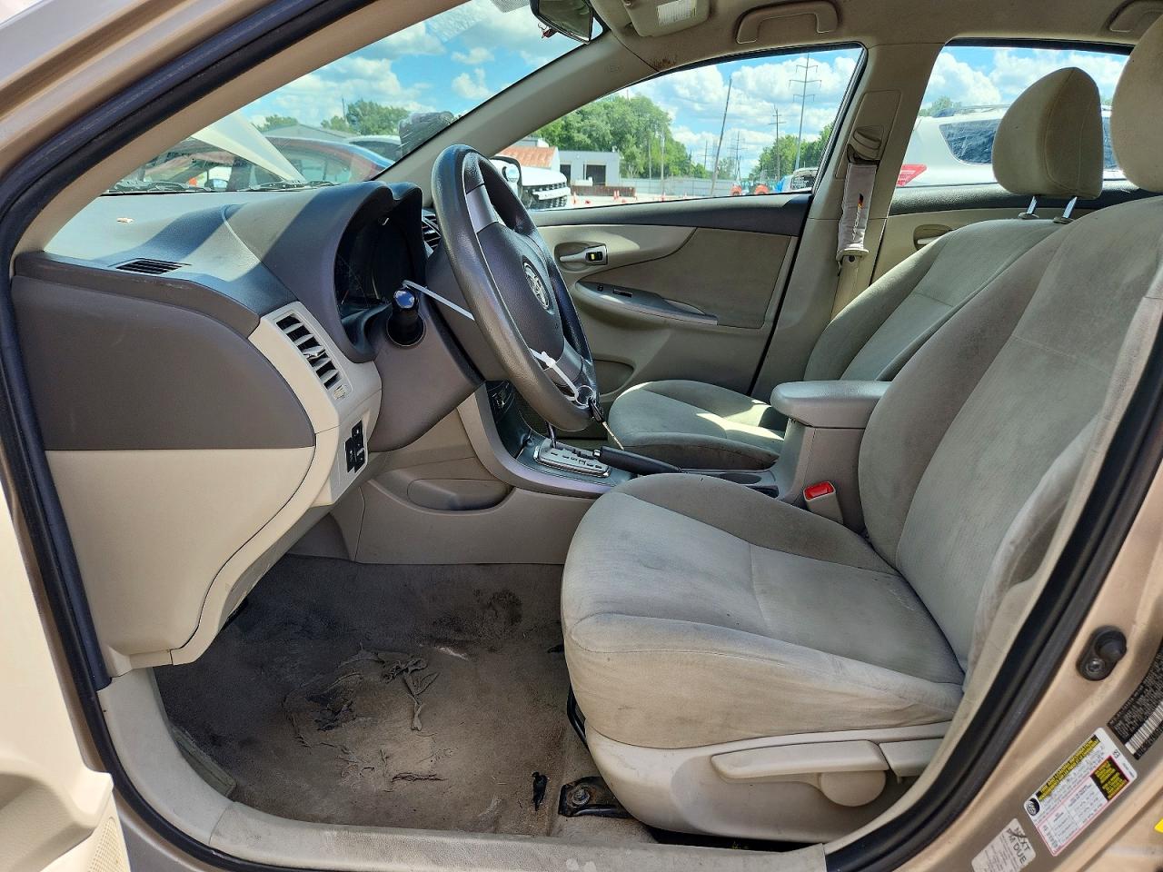 2010 Toyota Corolla Le Tan vin: 2T1BU4EE2AC322655