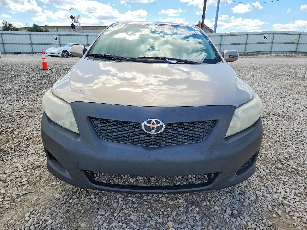 2010 Toyota Corolla Le Tan vin: 2T1BU4EE2AC322655