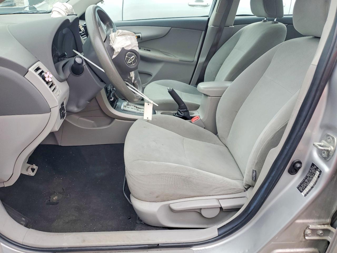 2010 Toyota Corolla Le Silver vin: 2T1BU4EE2AC339309