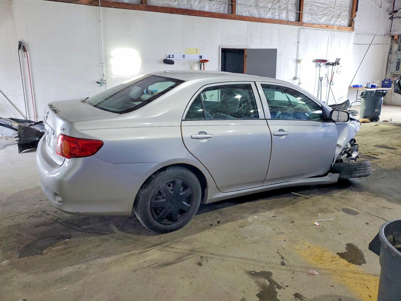 2010 Toyota Corolla Le Silver vin: 2T1BU4EE2AC339309