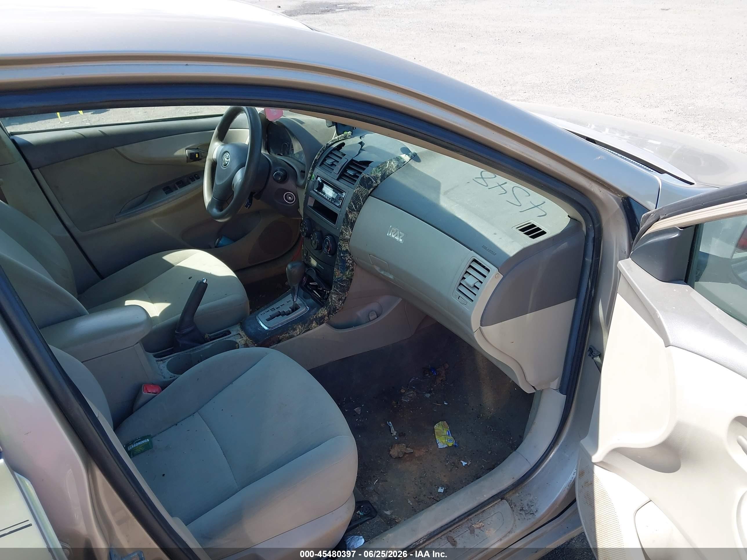 2010 Toyota Corolla Le Champagne vin: 2T1BU4EE2AC384847