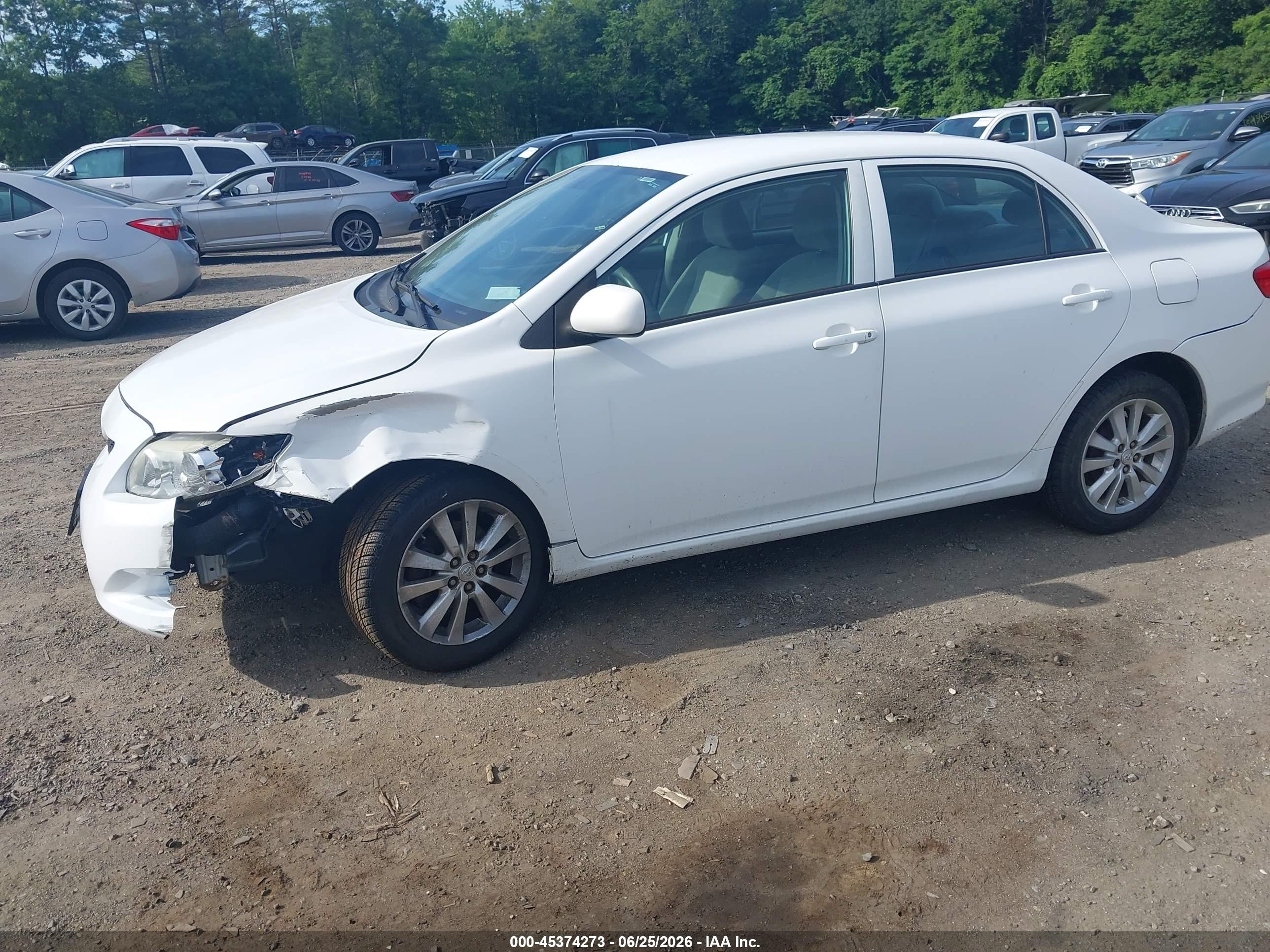 2010 Toyota Corolla Le White vin: 2T1BU4EE2AC398912