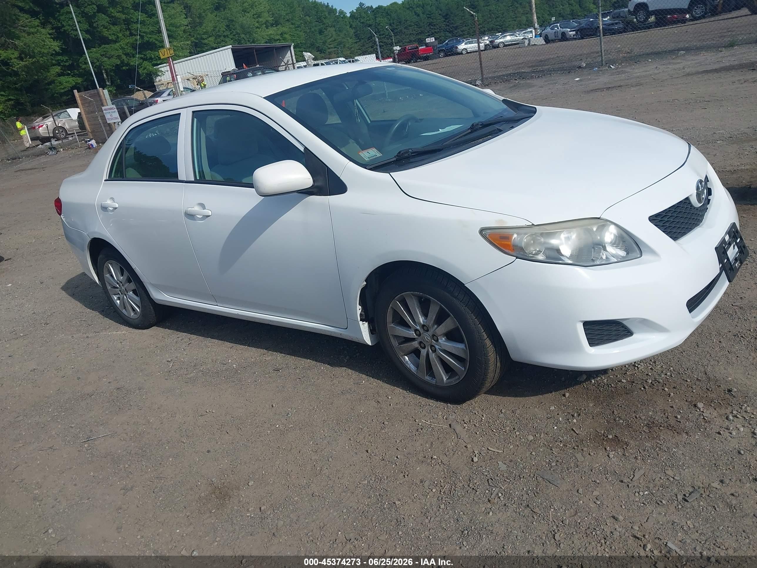 2010 Toyota Corolla Le White vin: 2T1BU4EE2AC398912