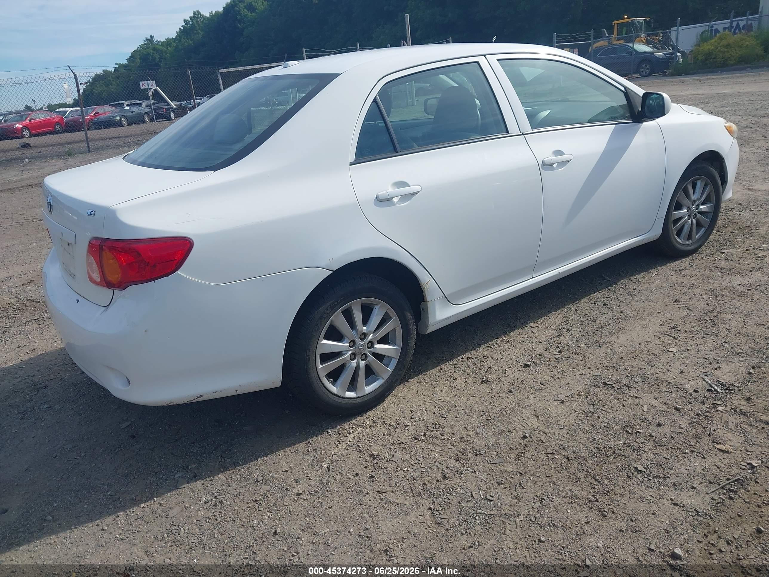 2010 Toyota Corolla Le White vin: 2T1BU4EE2AC398912
