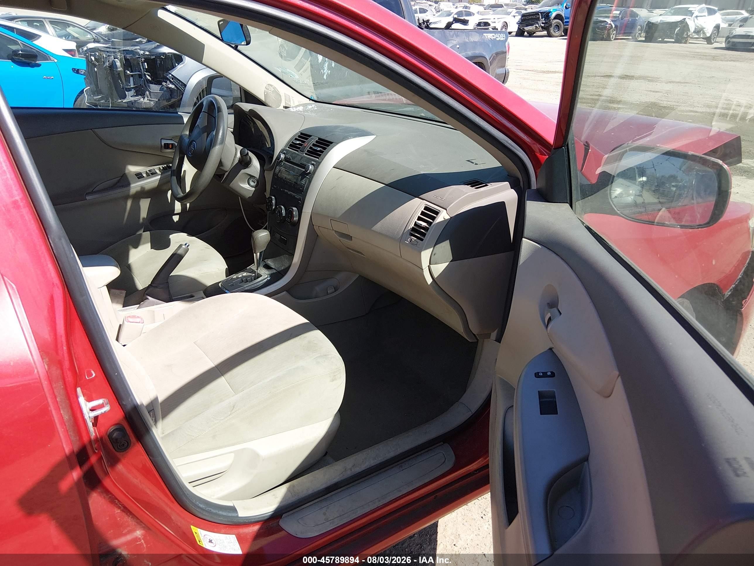2010 Toyota Corolla Le Red vin: 2T1BU4EE2AC405003