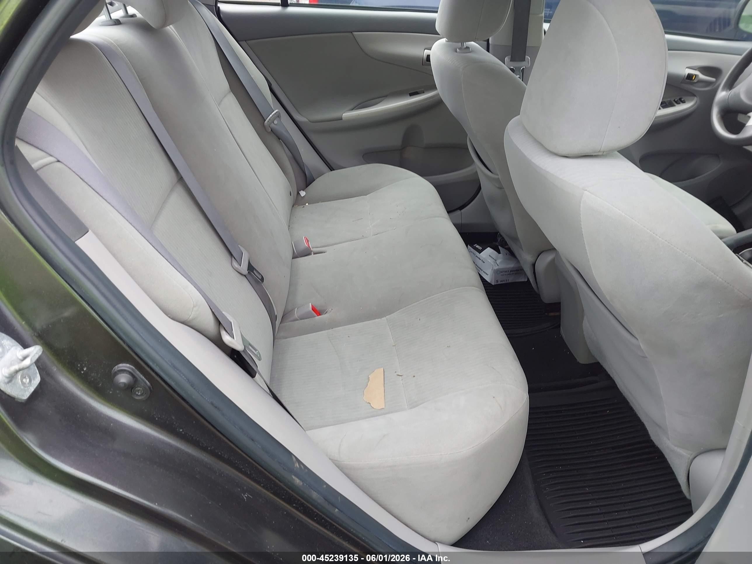 2010 Toyota Corolla Le Gray vin: 2T1BU4EE2AC414283