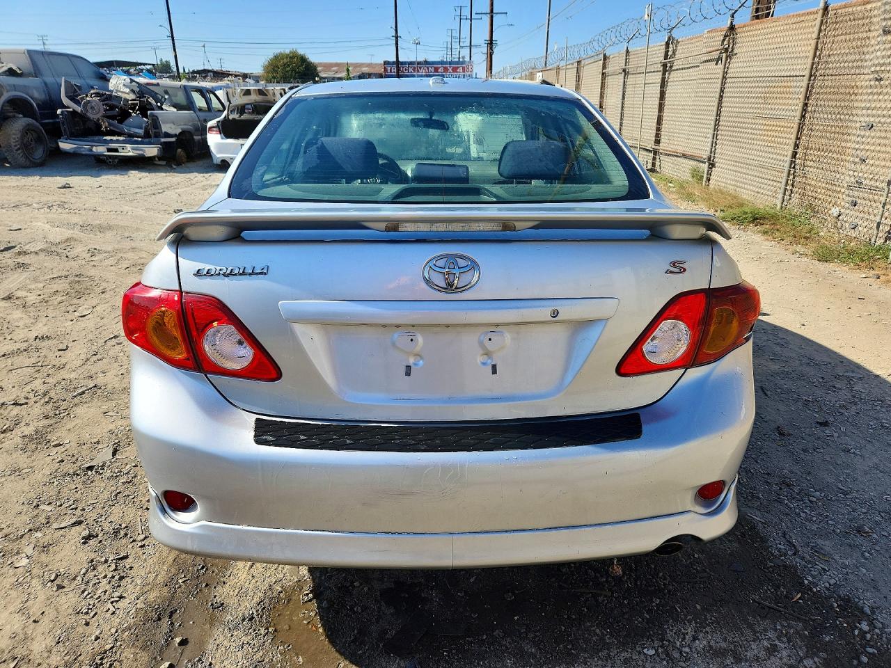 2010 Toyota Corolla S Silver vin: 2T1BU4EE2AC420679