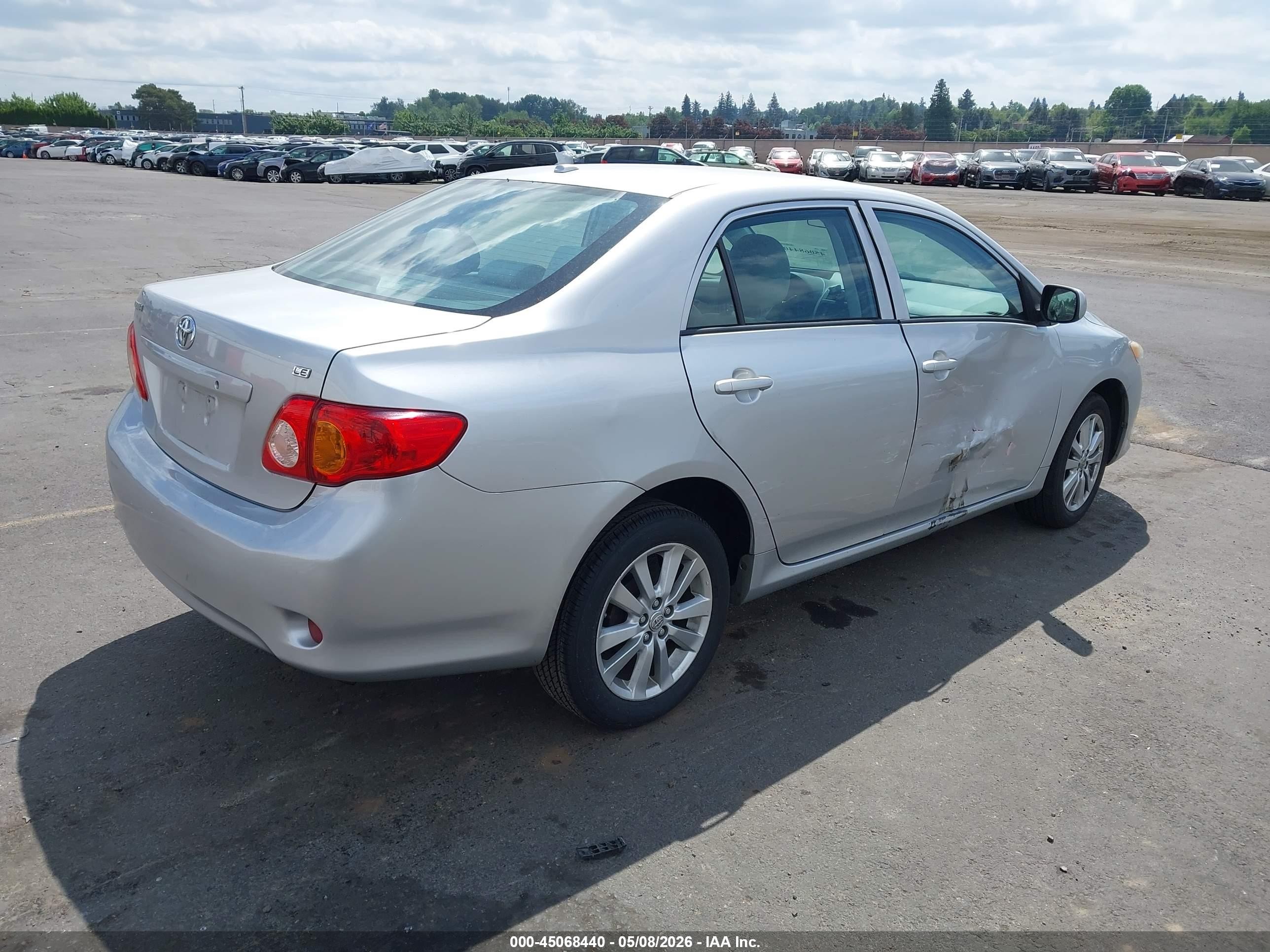 2010 Toyota Corolla Le Silver vin: 2T1BU4EE2AC424358