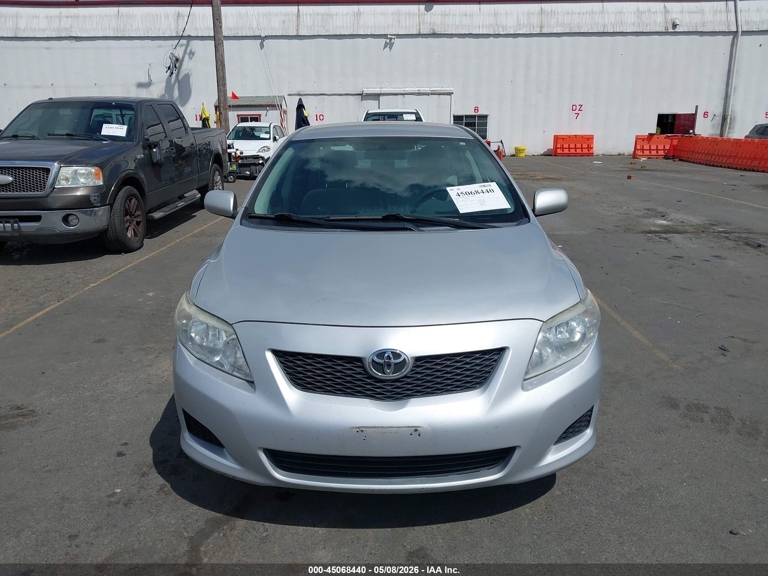 2010 Toyota Corolla Le Silver vin: 2T1BU4EE2AC424358