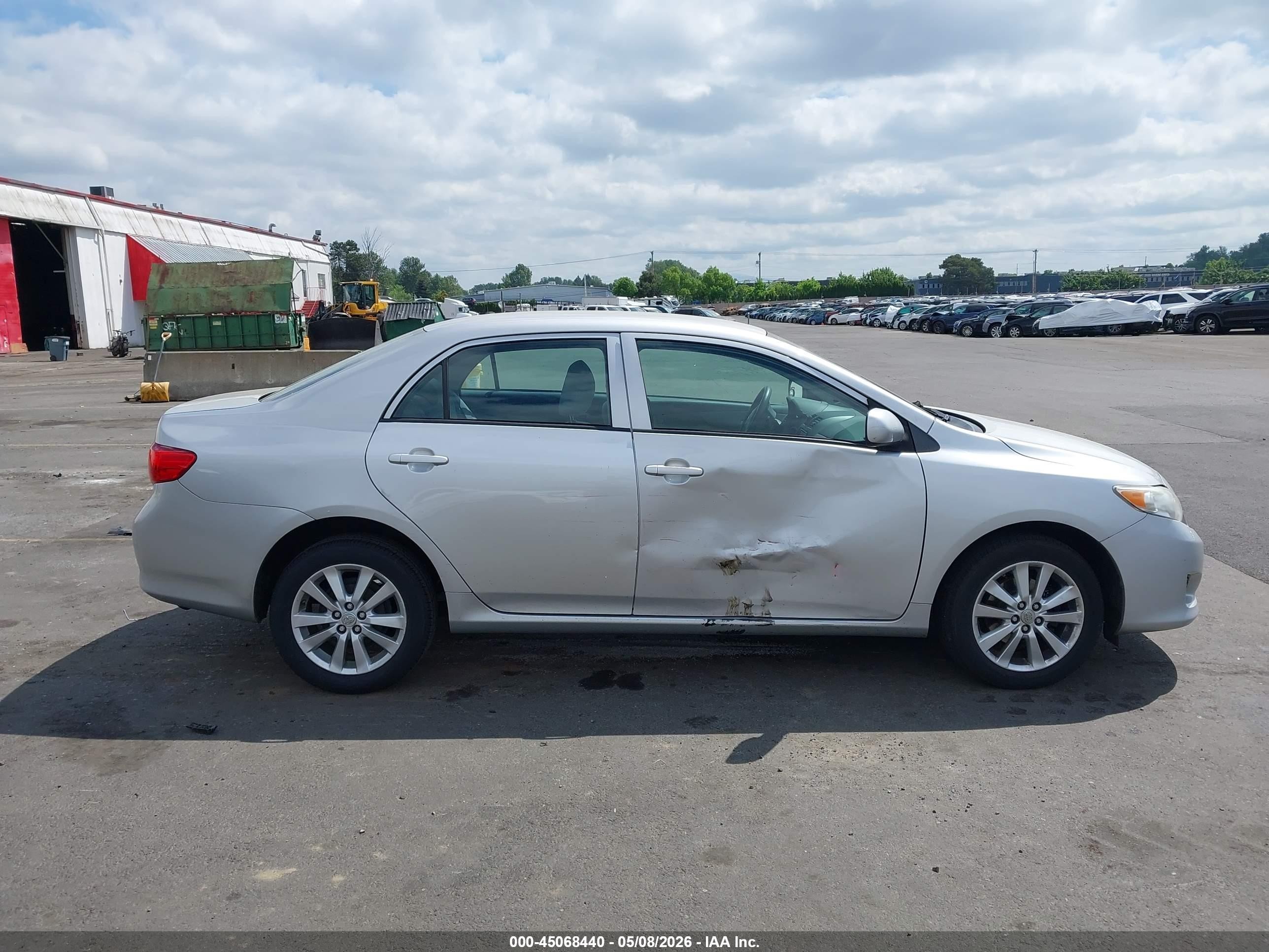 2010 Toyota Corolla Le Silver vin: 2T1BU4EE2AC424358