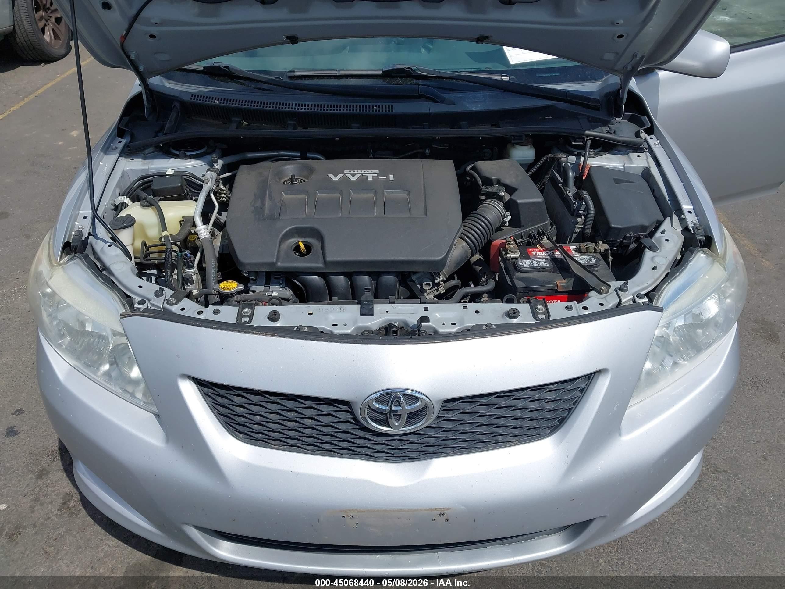 2010 Toyota Corolla Le Silver vin: 2T1BU4EE2AC424358