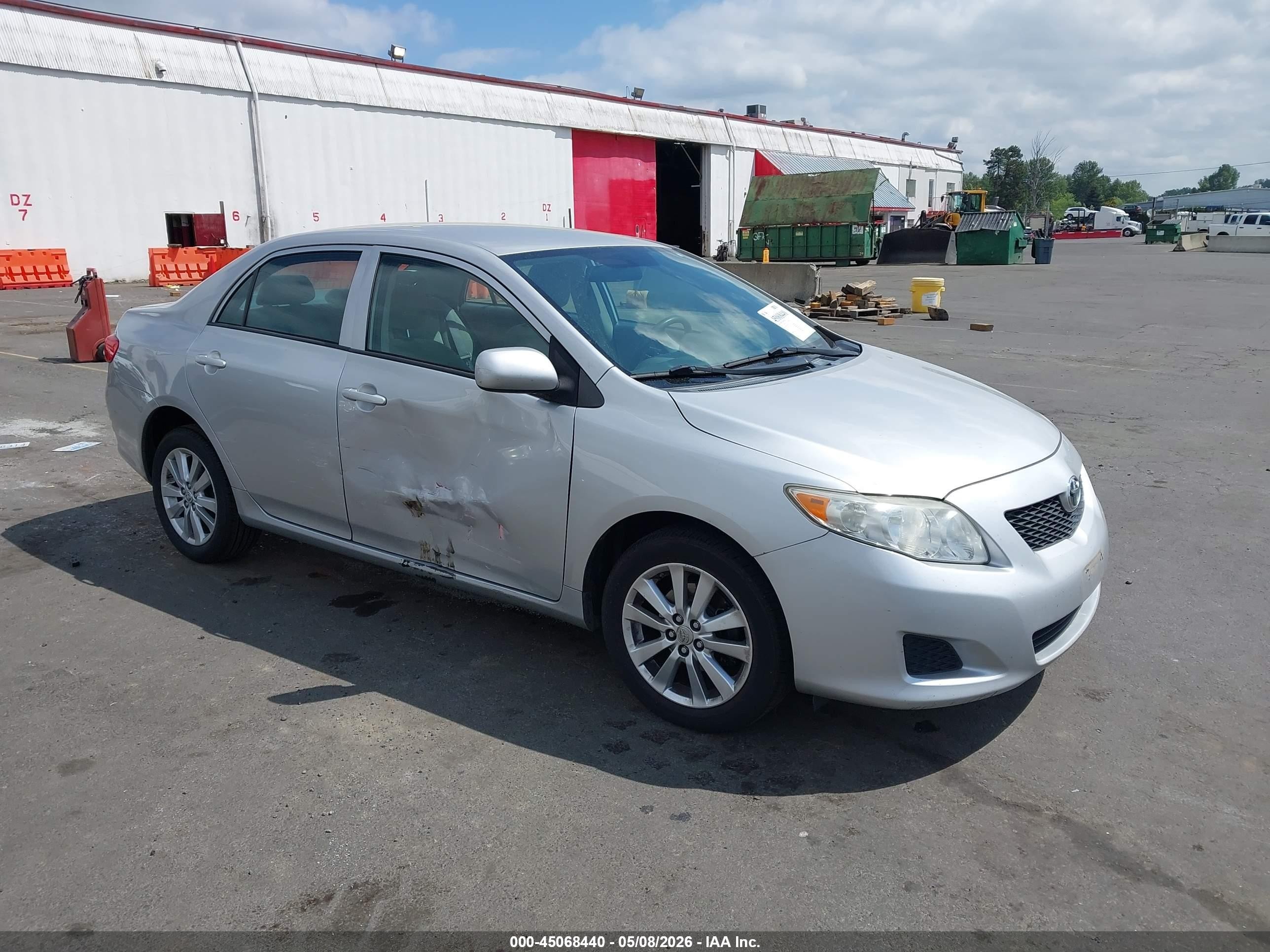 2010 Toyota Corolla Le Silver vin: 2T1BU4EE2AC424358