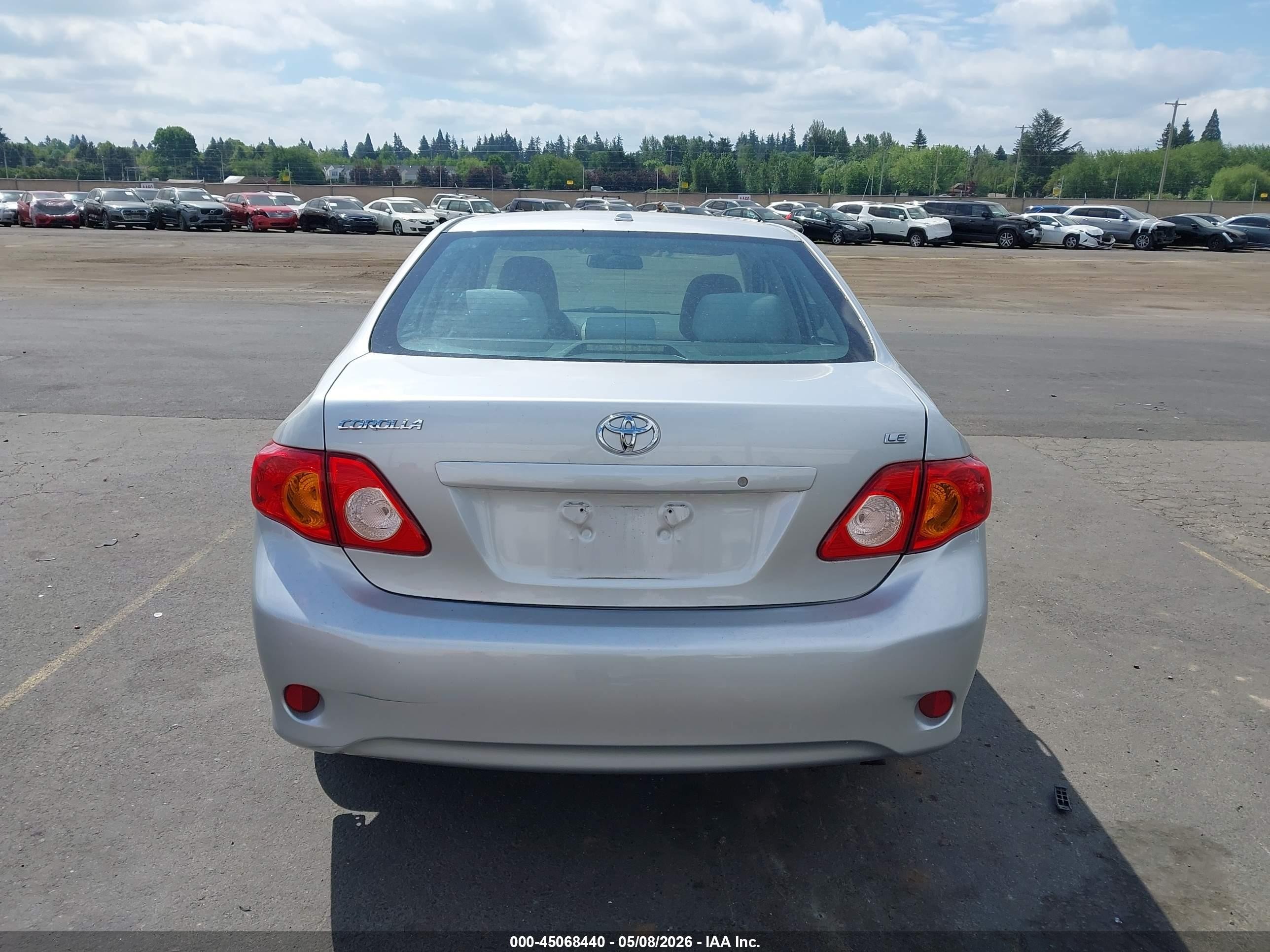 2010 Toyota Corolla Le Silver vin: 2T1BU4EE2AC424358