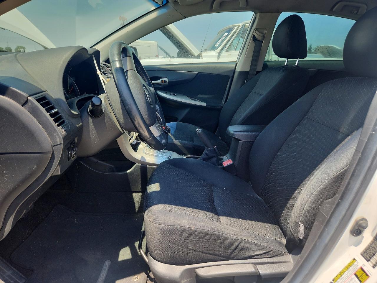 2010 Toyota Corolla S White vin: 2T1BU4EE2AC436882