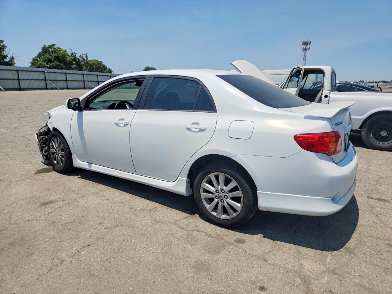 2010 Toyota Corolla S White vin: 2T1BU4EE2AC436882