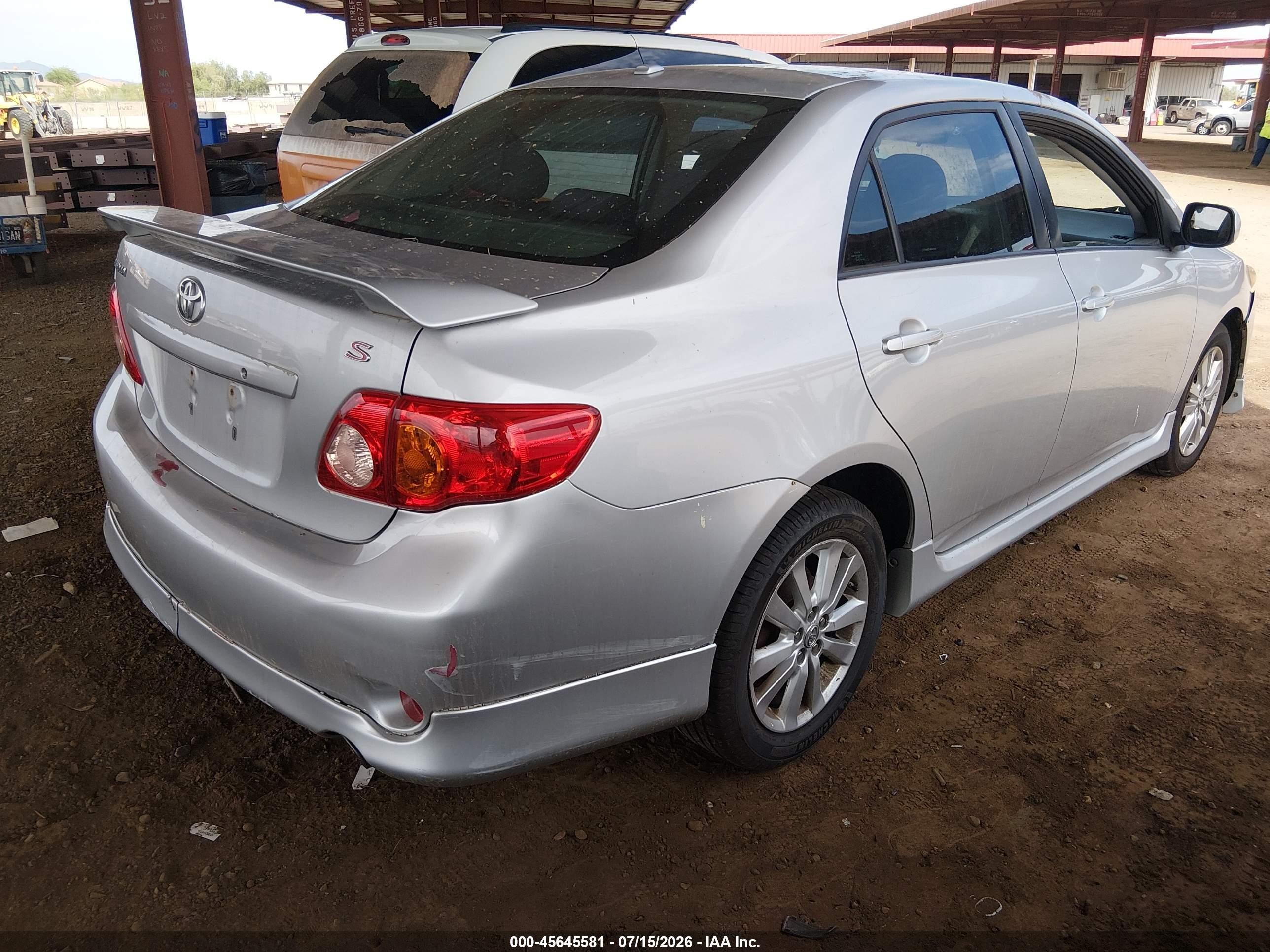 2010 Toyota Corolla S Серебряный vin: 2T1BU4EE2AC441001