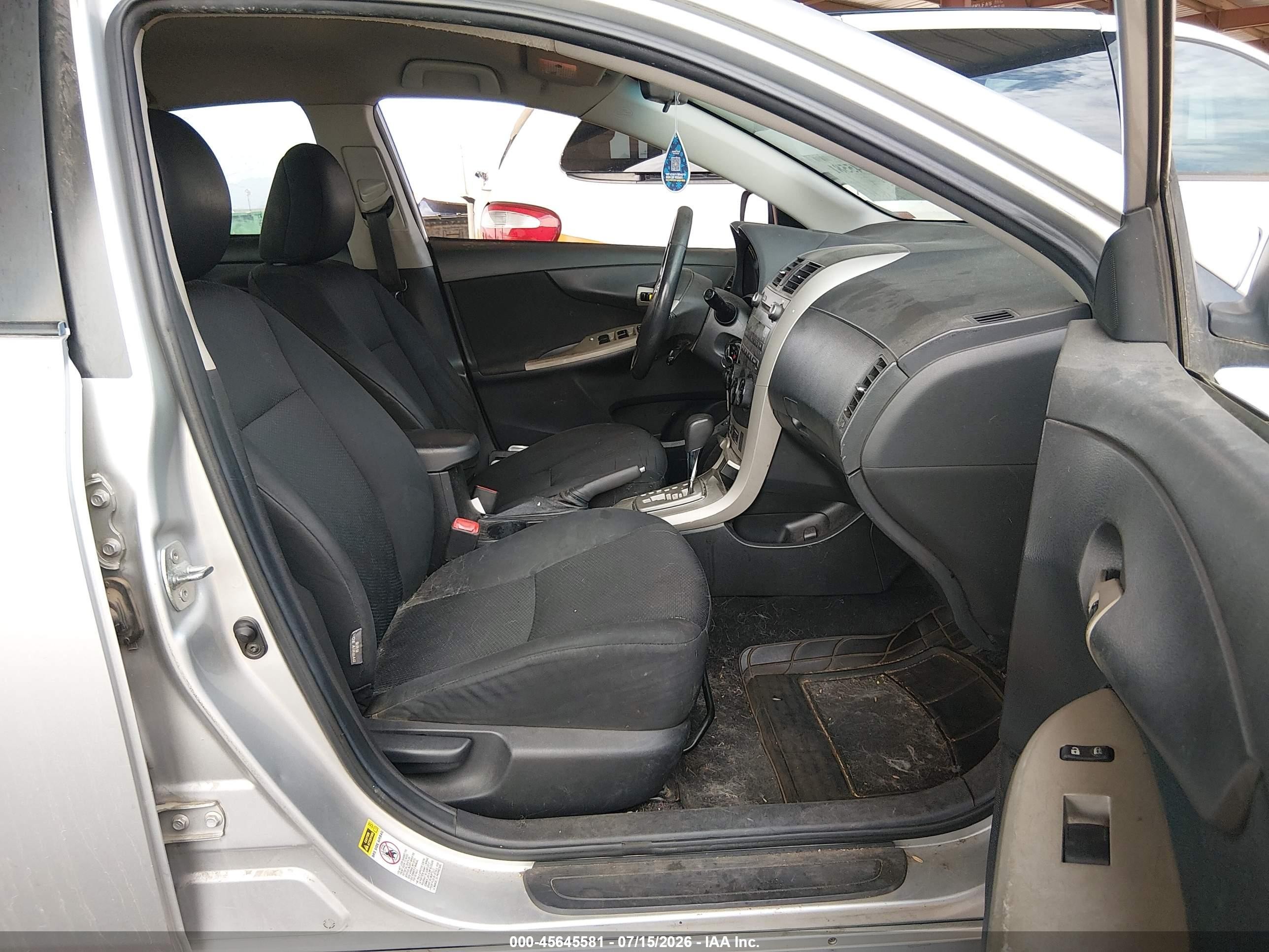 2010 Toyota Corolla S Серебряный vin: 2T1BU4EE2AC441001