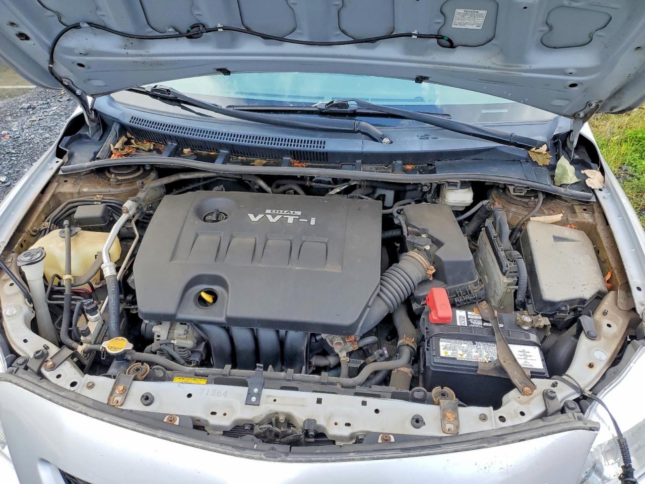2010 Toyota Corolla Base Silver vin: 2T1BU4EE2AC441080
