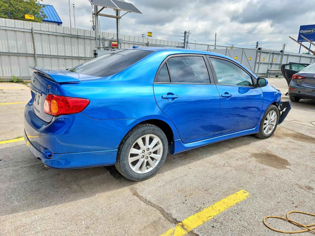 2010 Toyota Corolla S Blue vin: 2T1BU4EE2AC455786