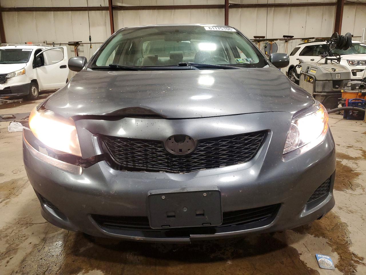 2010 Toyota Corolla Le Gray vin: 2T1BU4EE2AC506414