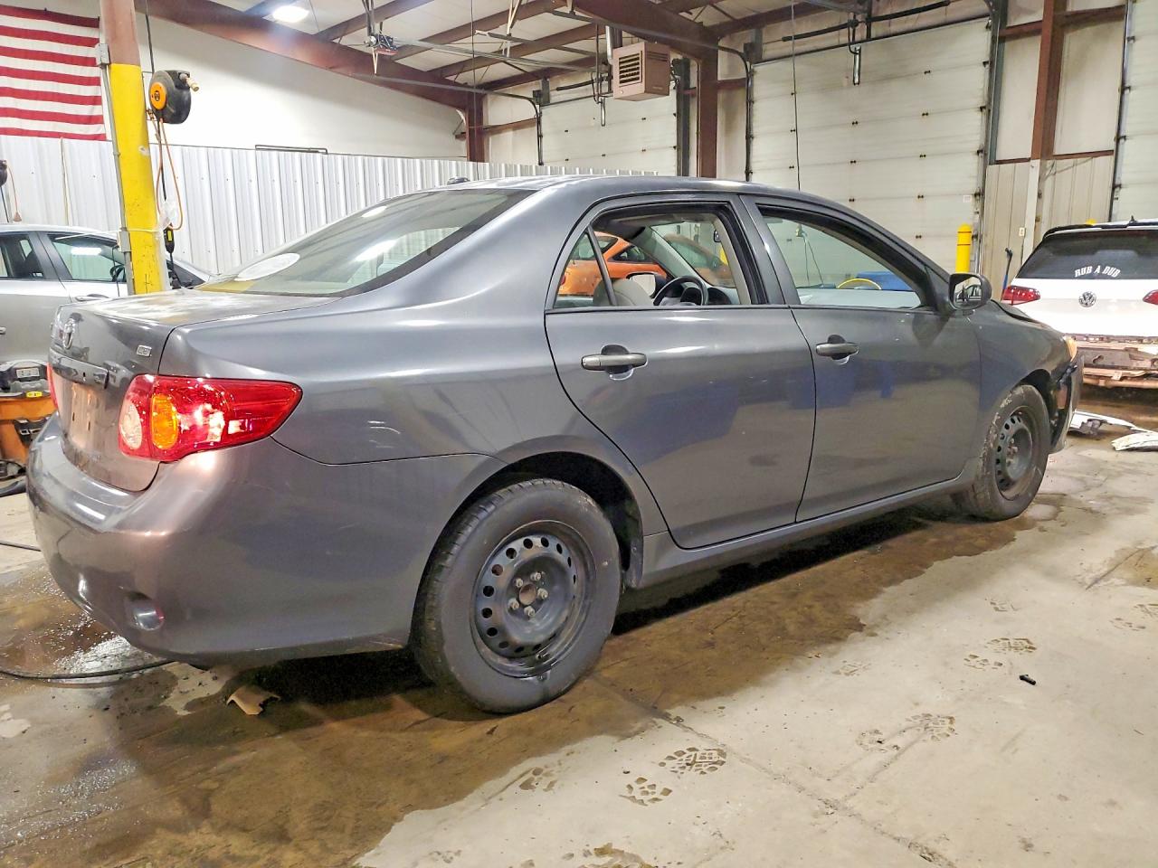 2010 Toyota Corolla Le Gray vin: 2T1BU4EE2AC506414