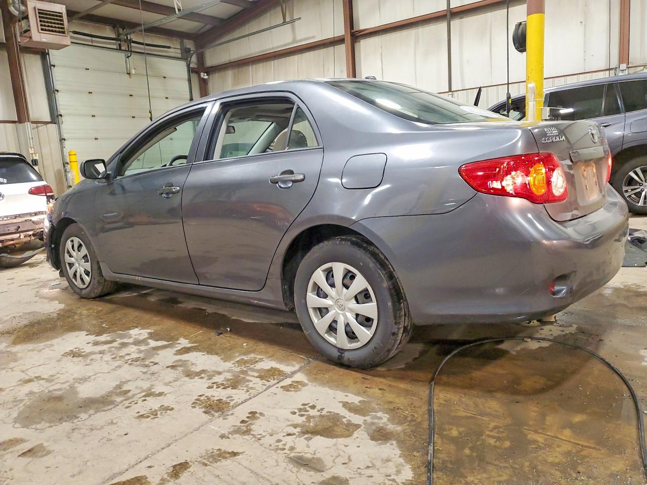 2010 Toyota Corolla Le Gray vin: 2T1BU4EE2AC506414