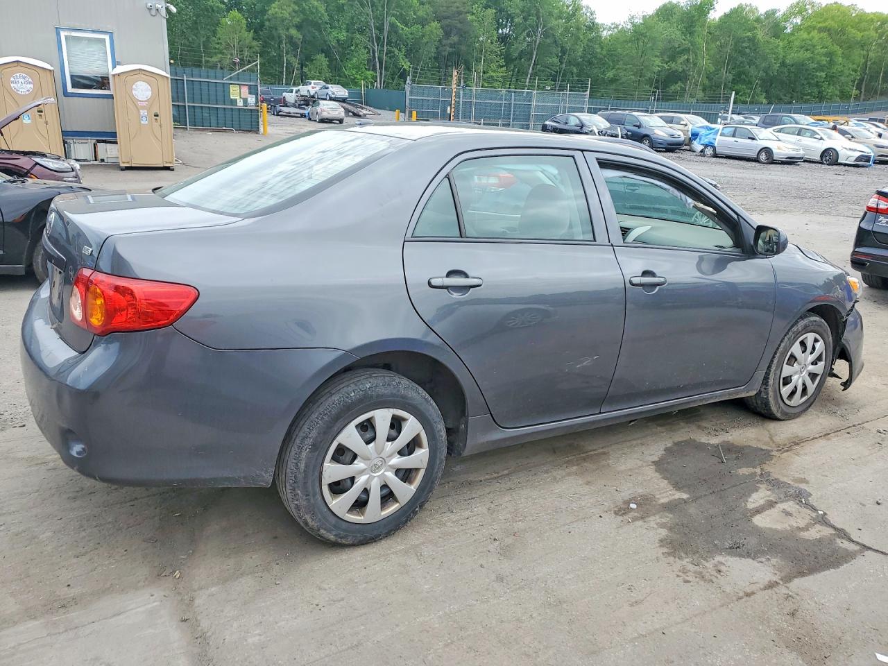2010 Toyota Corolla Le Gray vin: 2T1BU4EE2AC511225