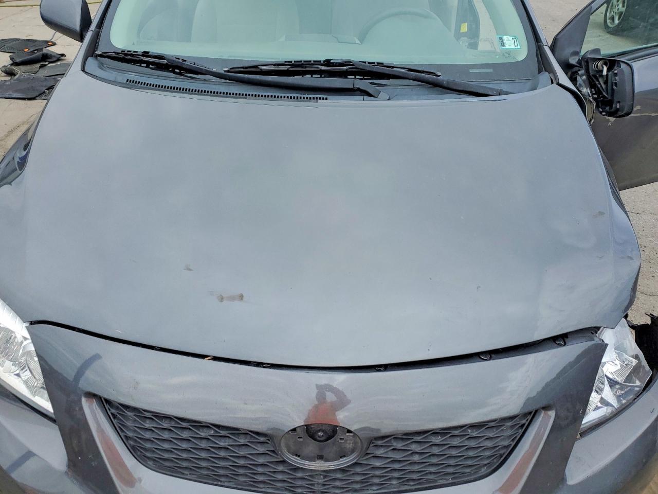 2010 Toyota Corolla Le Gray vin: 2T1BU4EE2AC511225