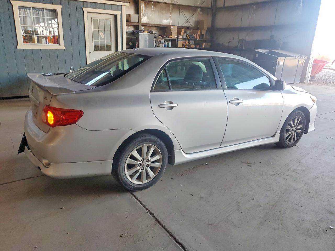 2010 Toyota Corolla S Silver vin: 2T1BU4EE2AC521964