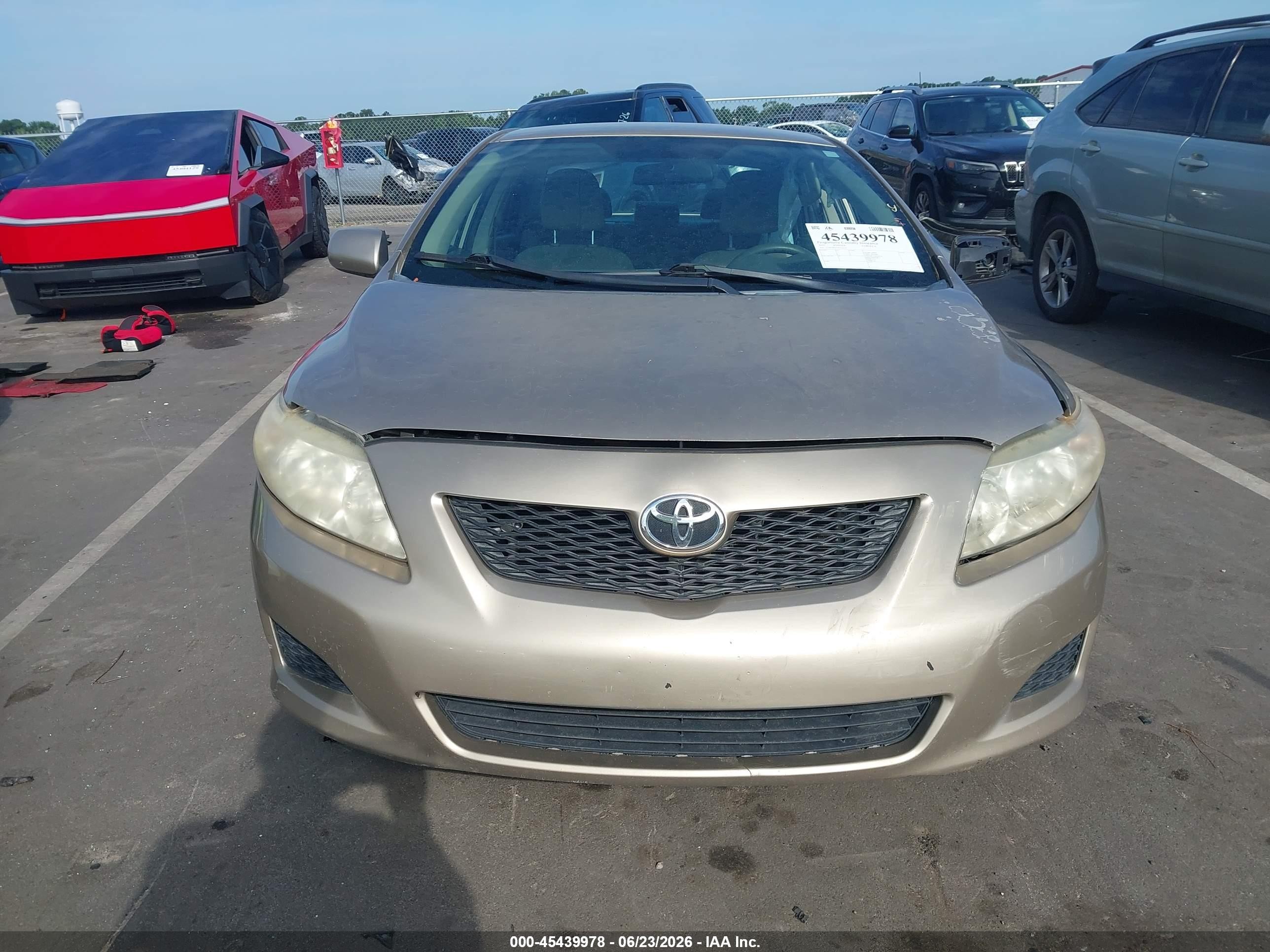 2010 Toyota Corolla Le Gold vin: 2T1BU4EE2AC530132
